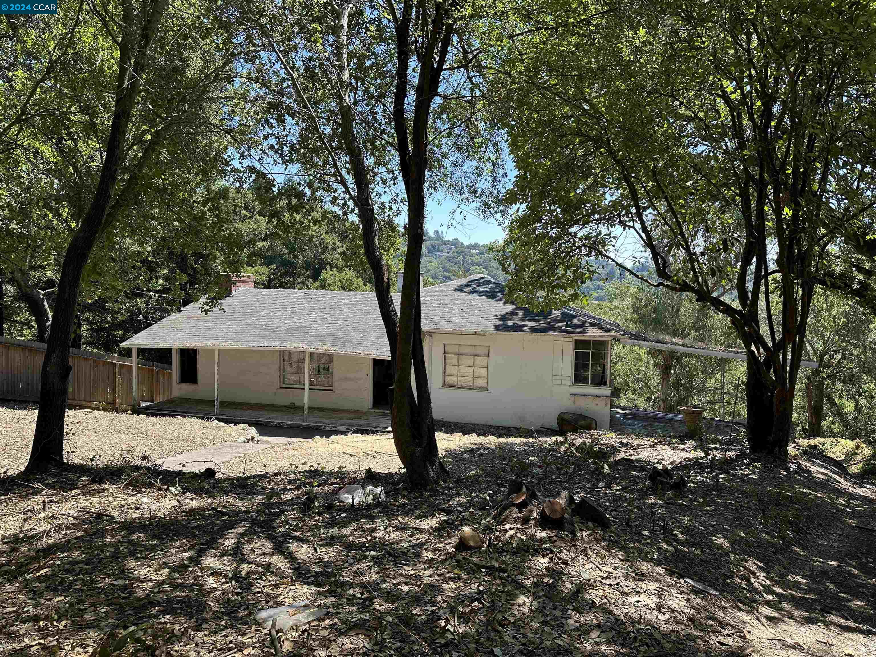 14 Los Altos Rd