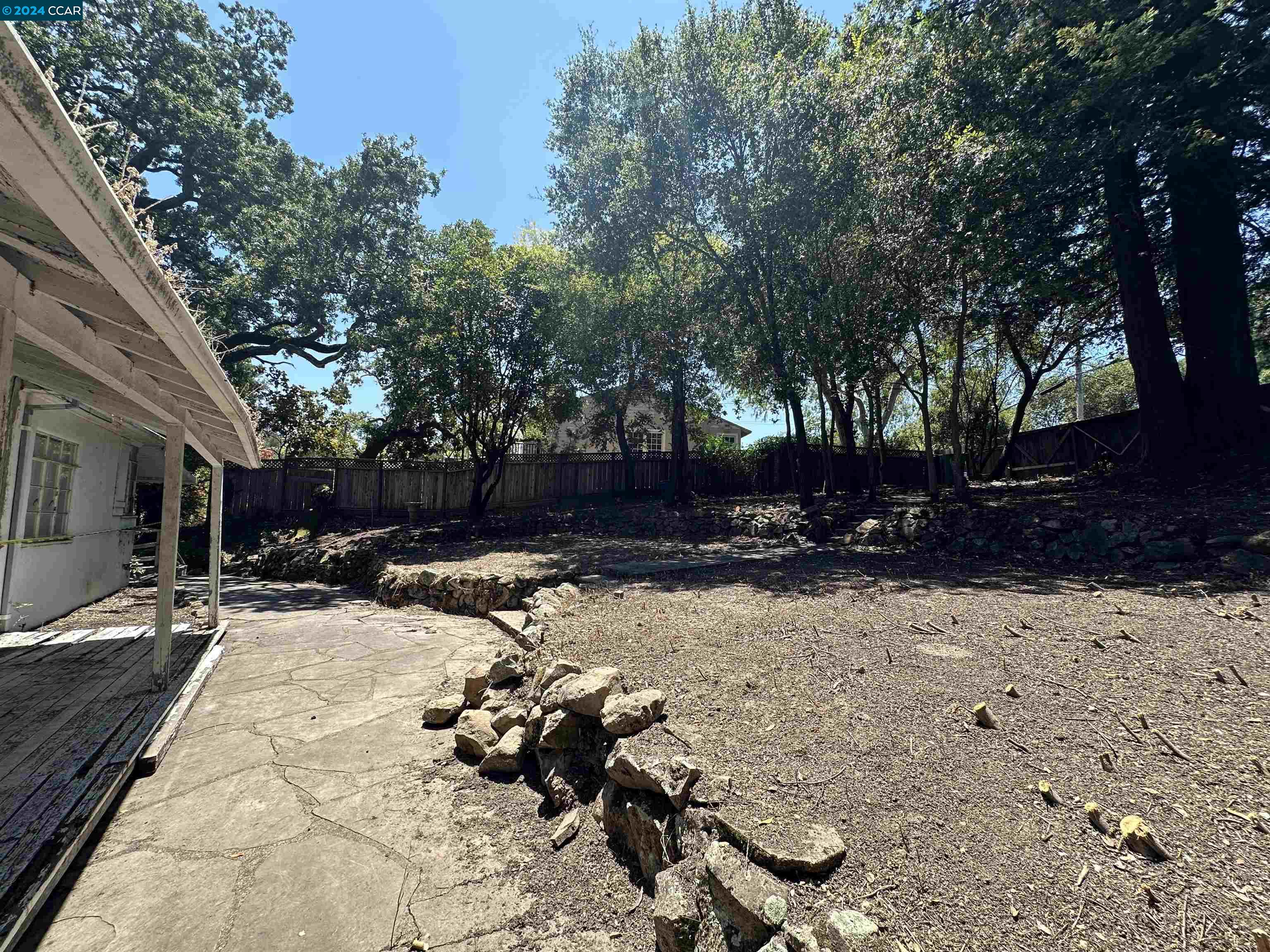 14 Los Altos Rd