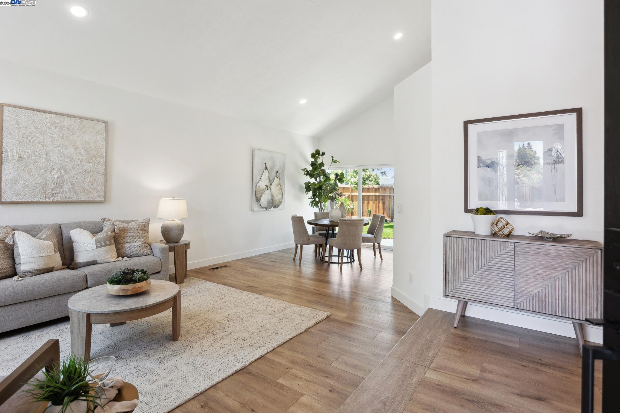 275 Essex Dr