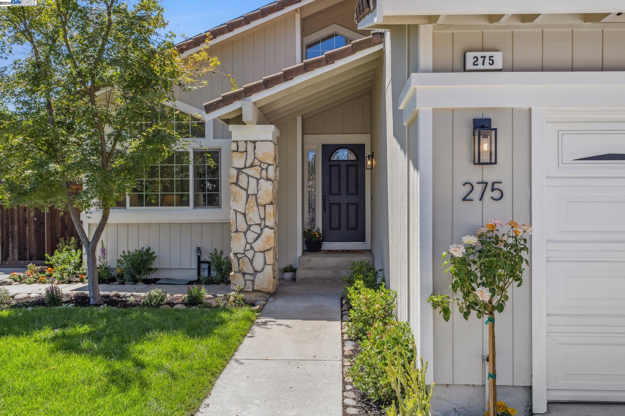 275 Essex Dr