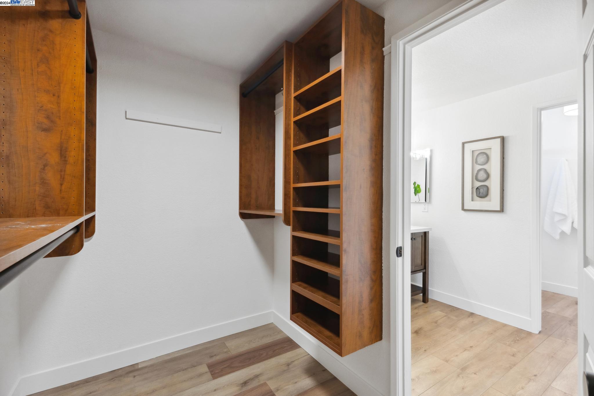 275 Essex Dr