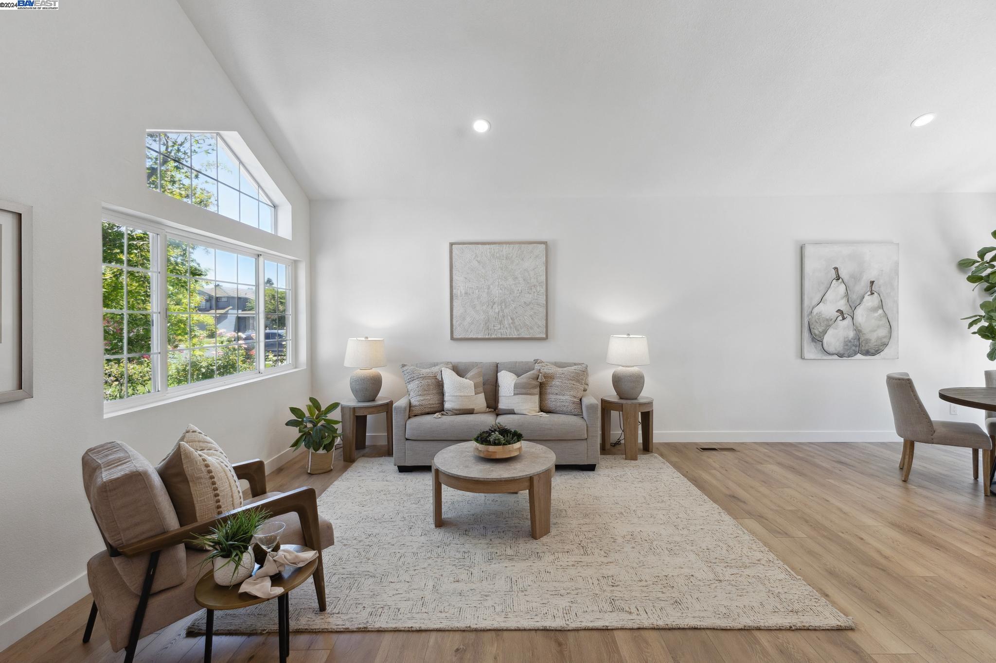 275 Essex Dr