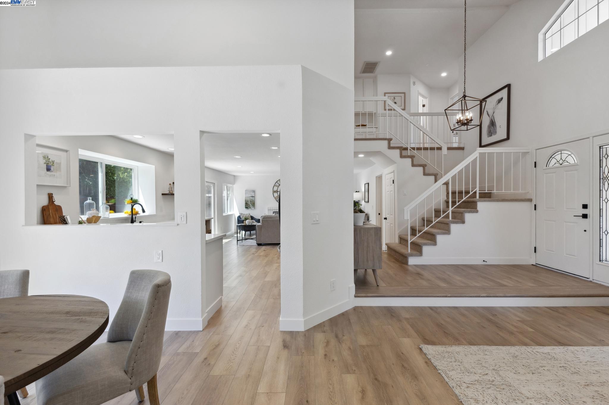 275 Essex Dr