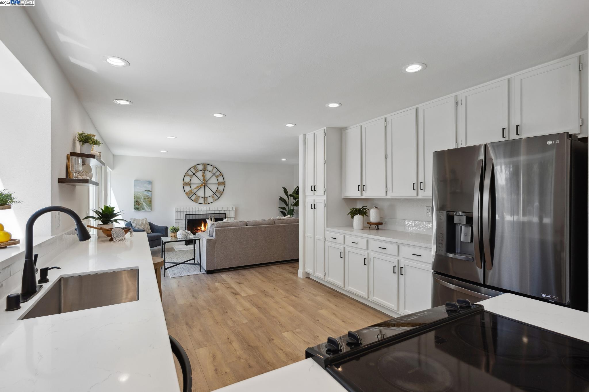 275 Essex Dr