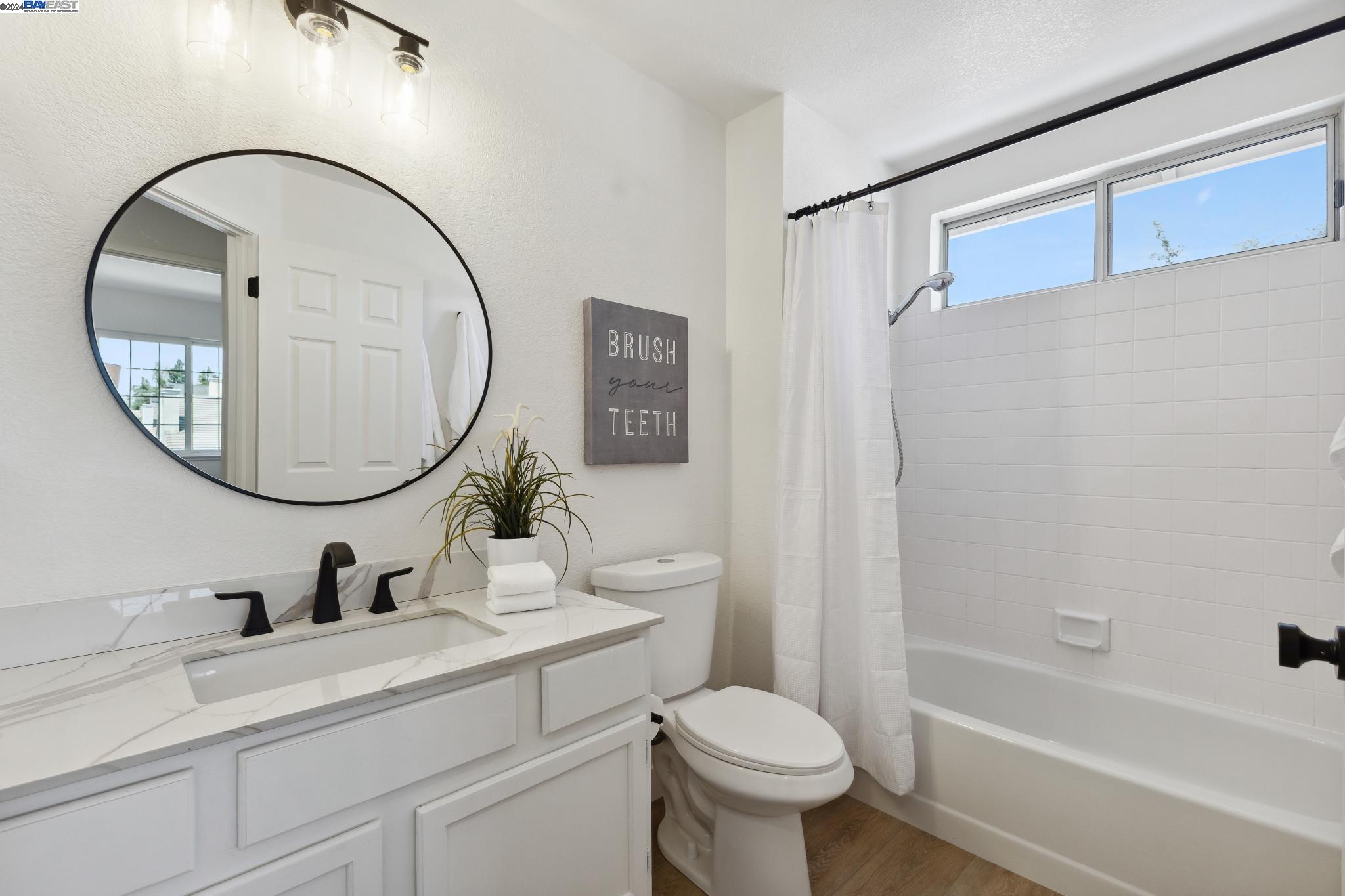275 Essex Dr
