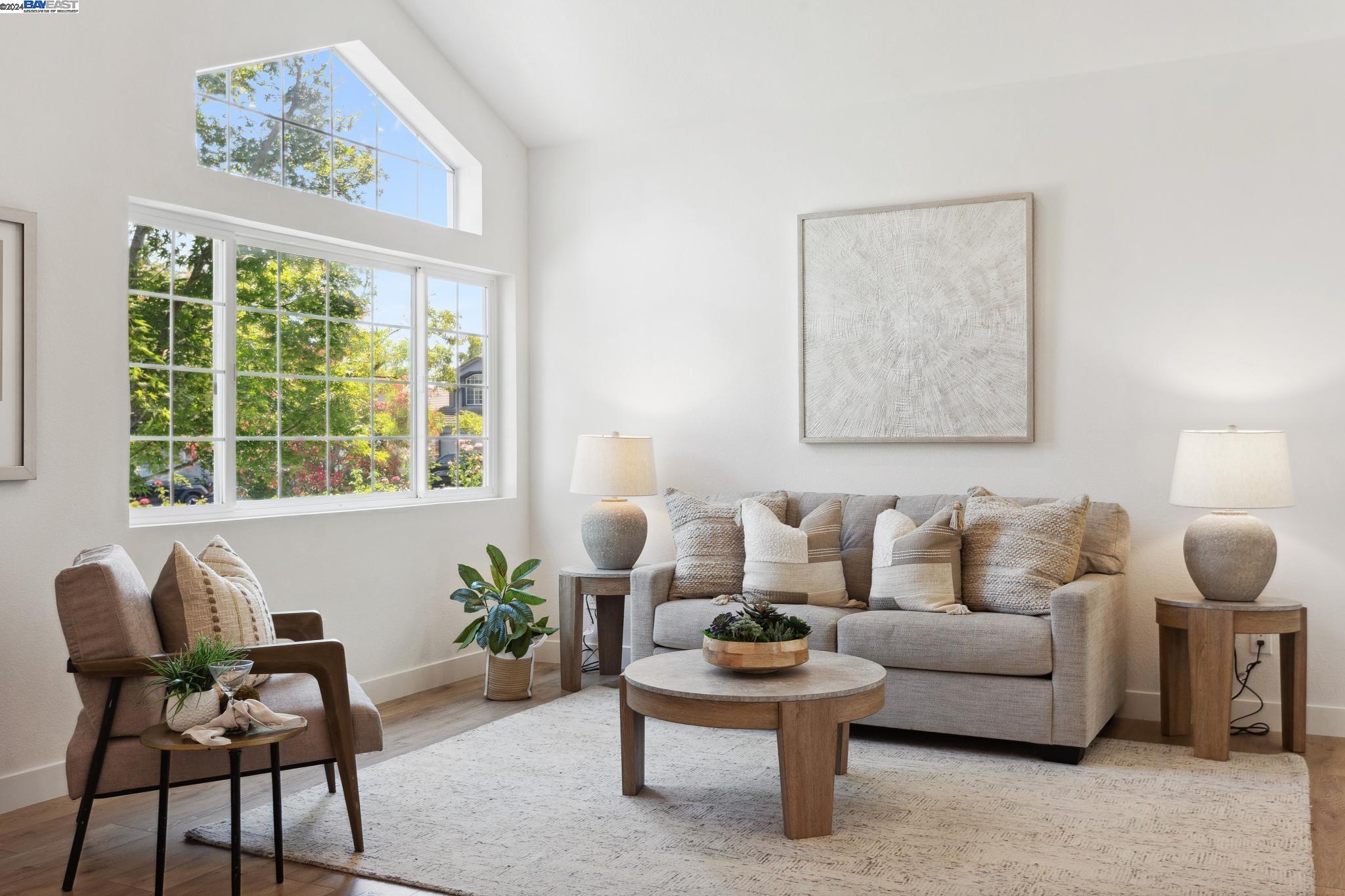 275 Essex Dr