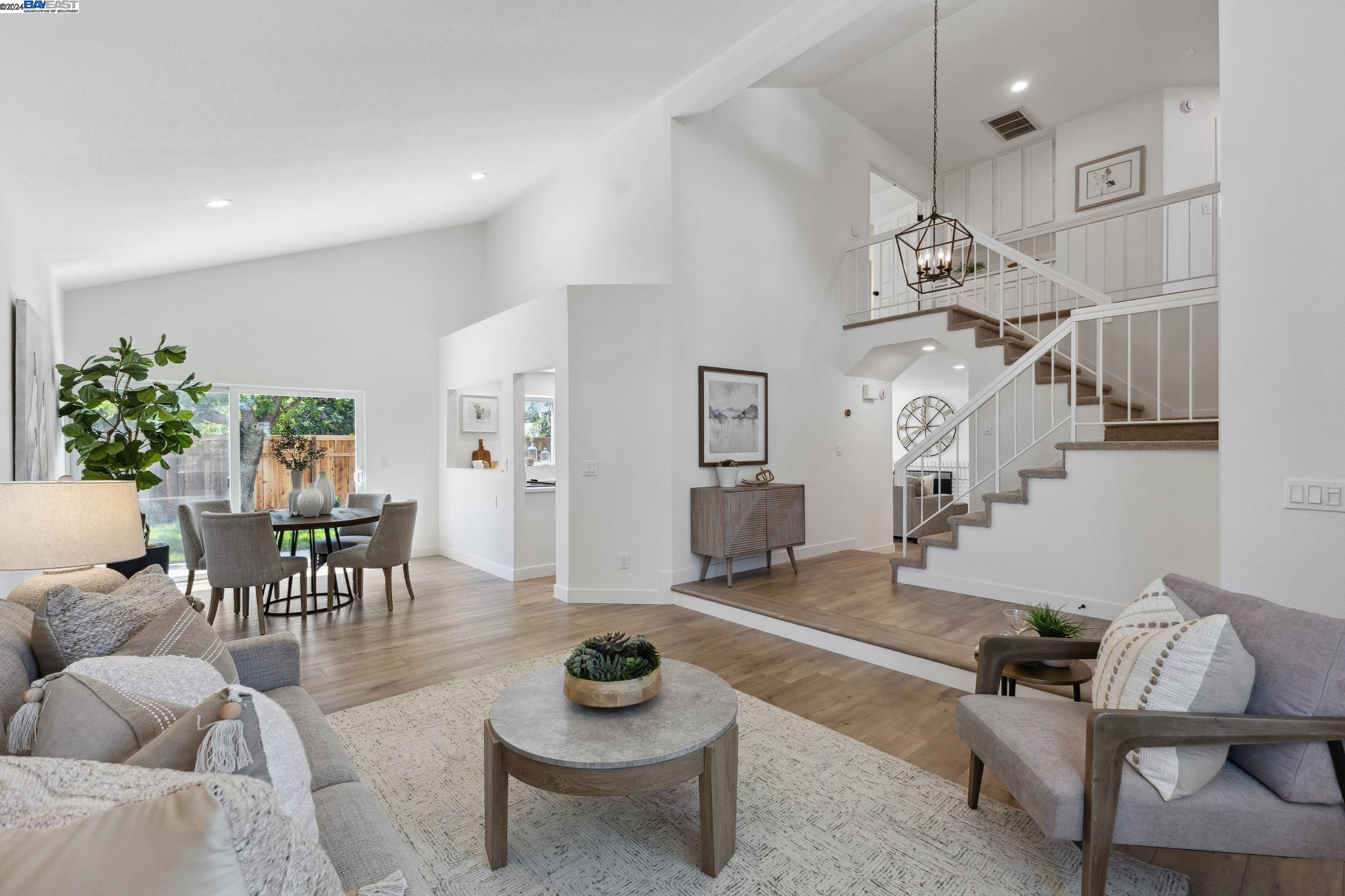 275 Essex Dr