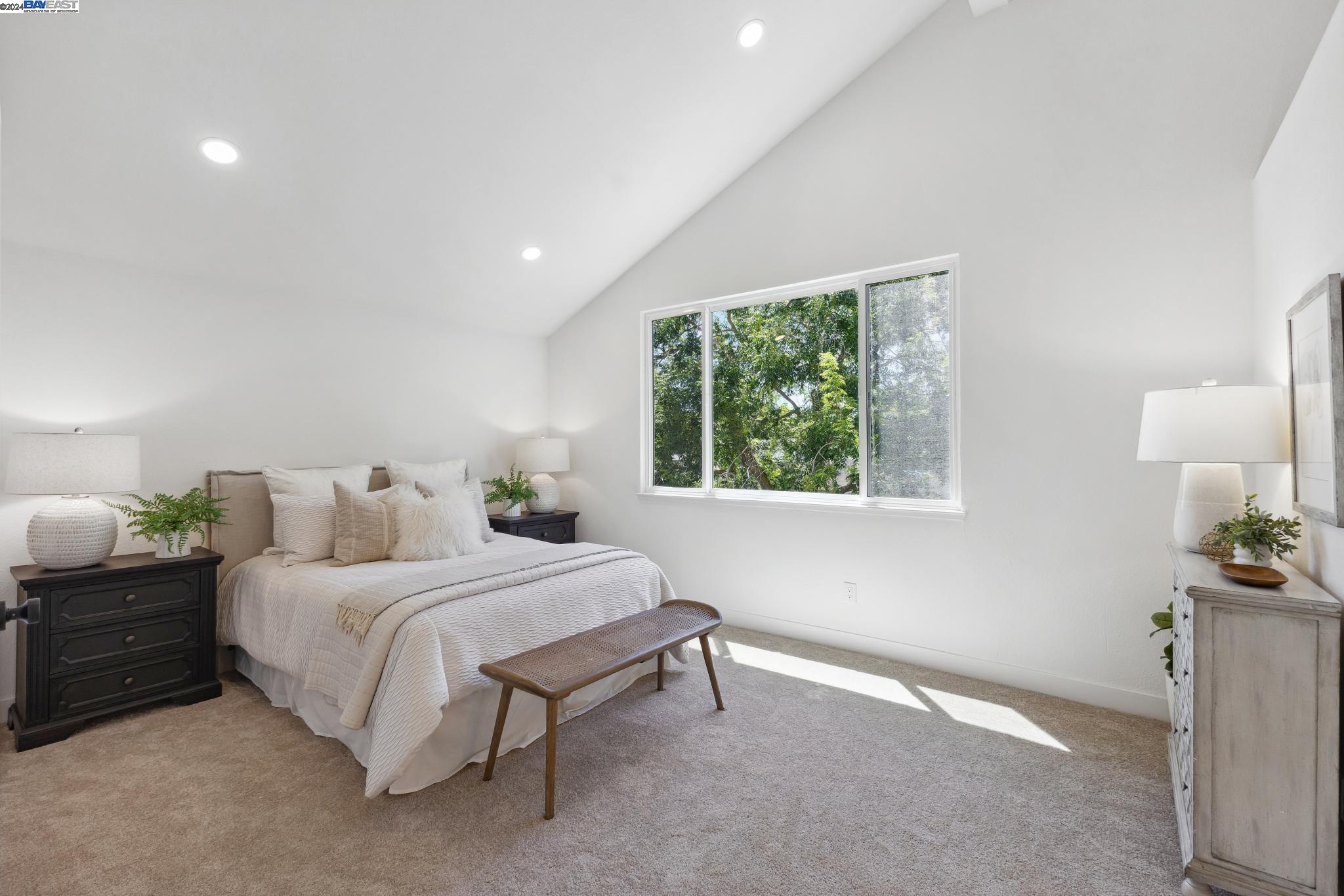 275 Essex Dr