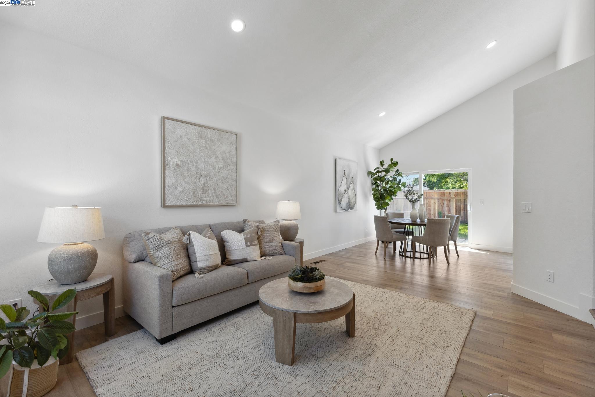 275 Essex Dr