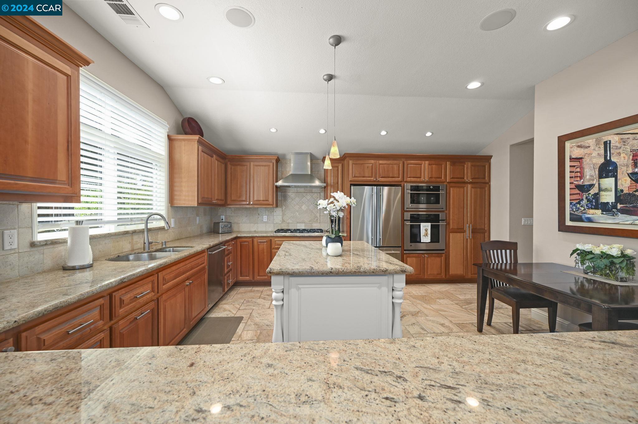 744 Paradise Valley Ct N.