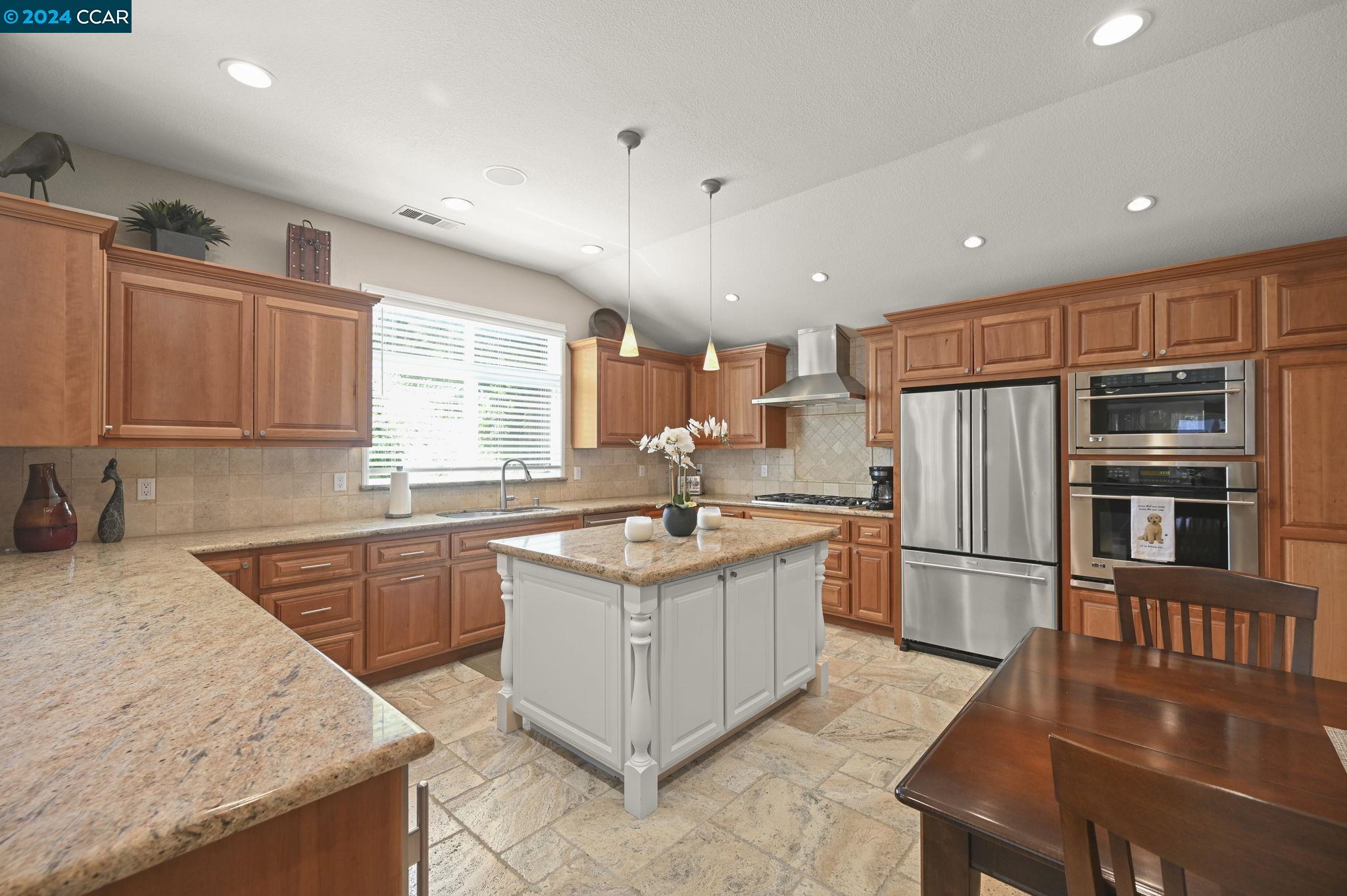 744 Paradise Valley Ct N.