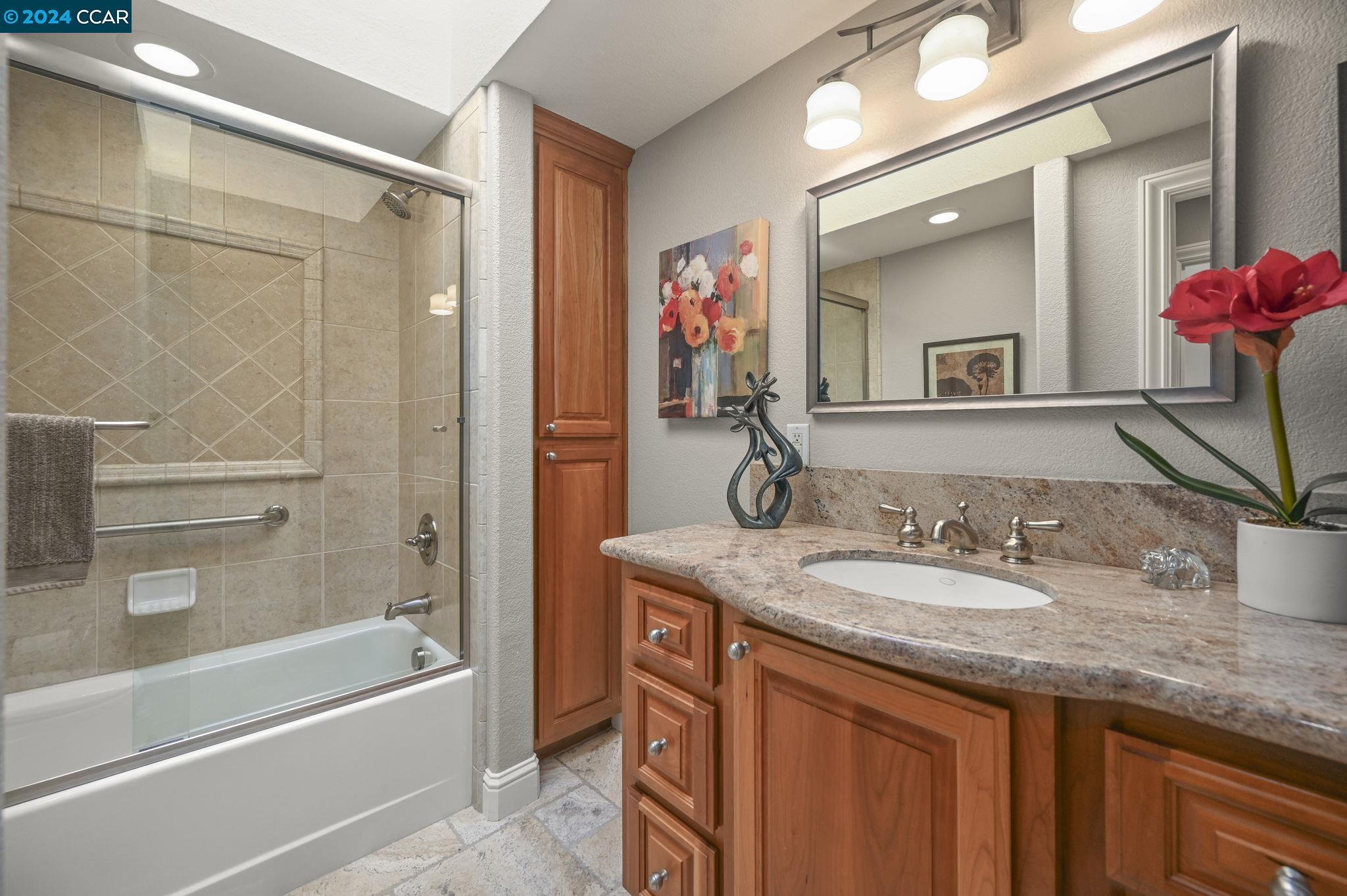 744 Paradise Valley Ct N.