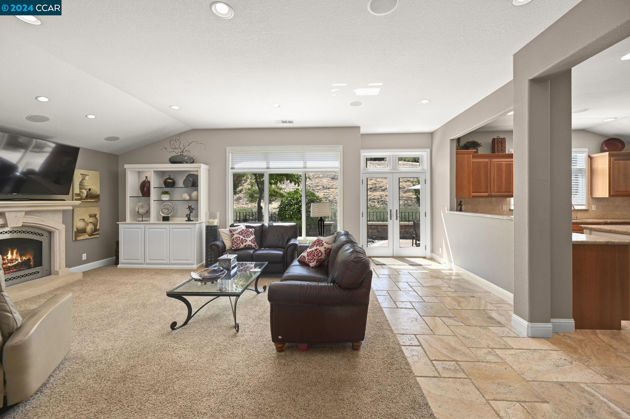 744 Paradise Valley Ct N.