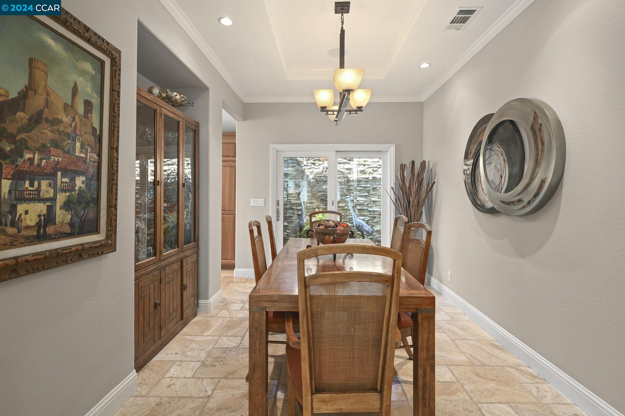 744 Paradise Valley Ct N.