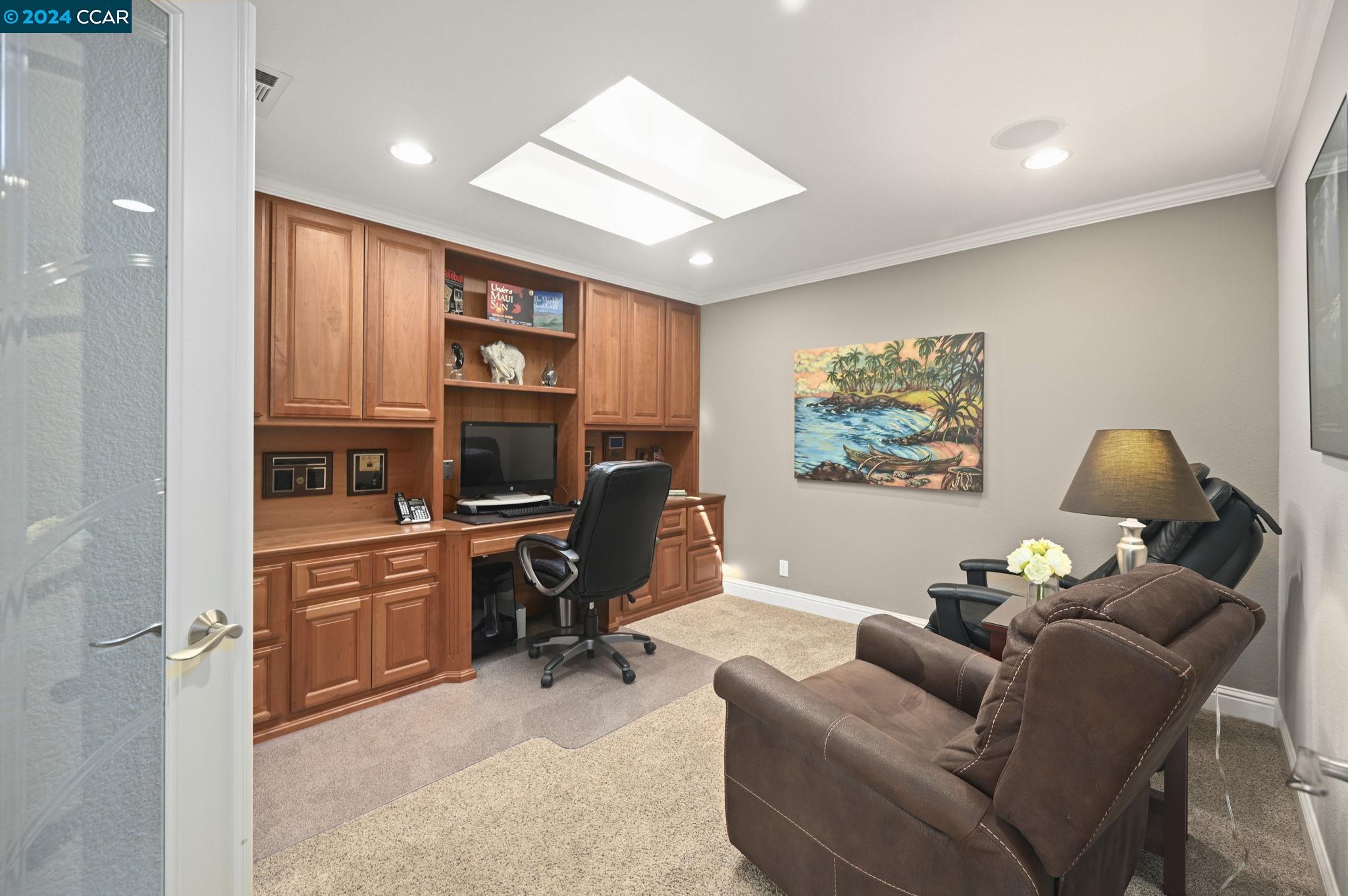 744 Paradise Valley Ct N.