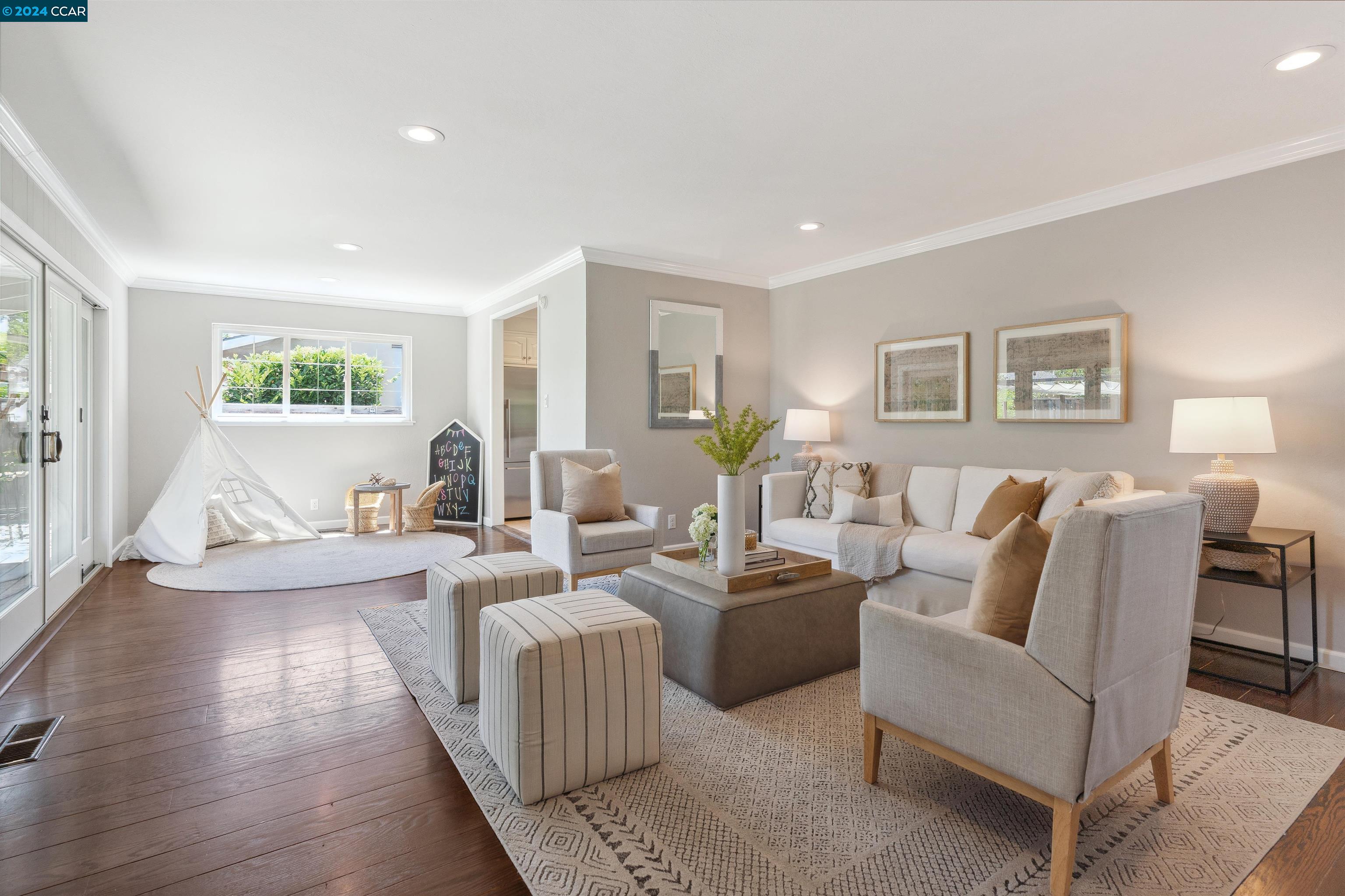 120 Pickering Pl
