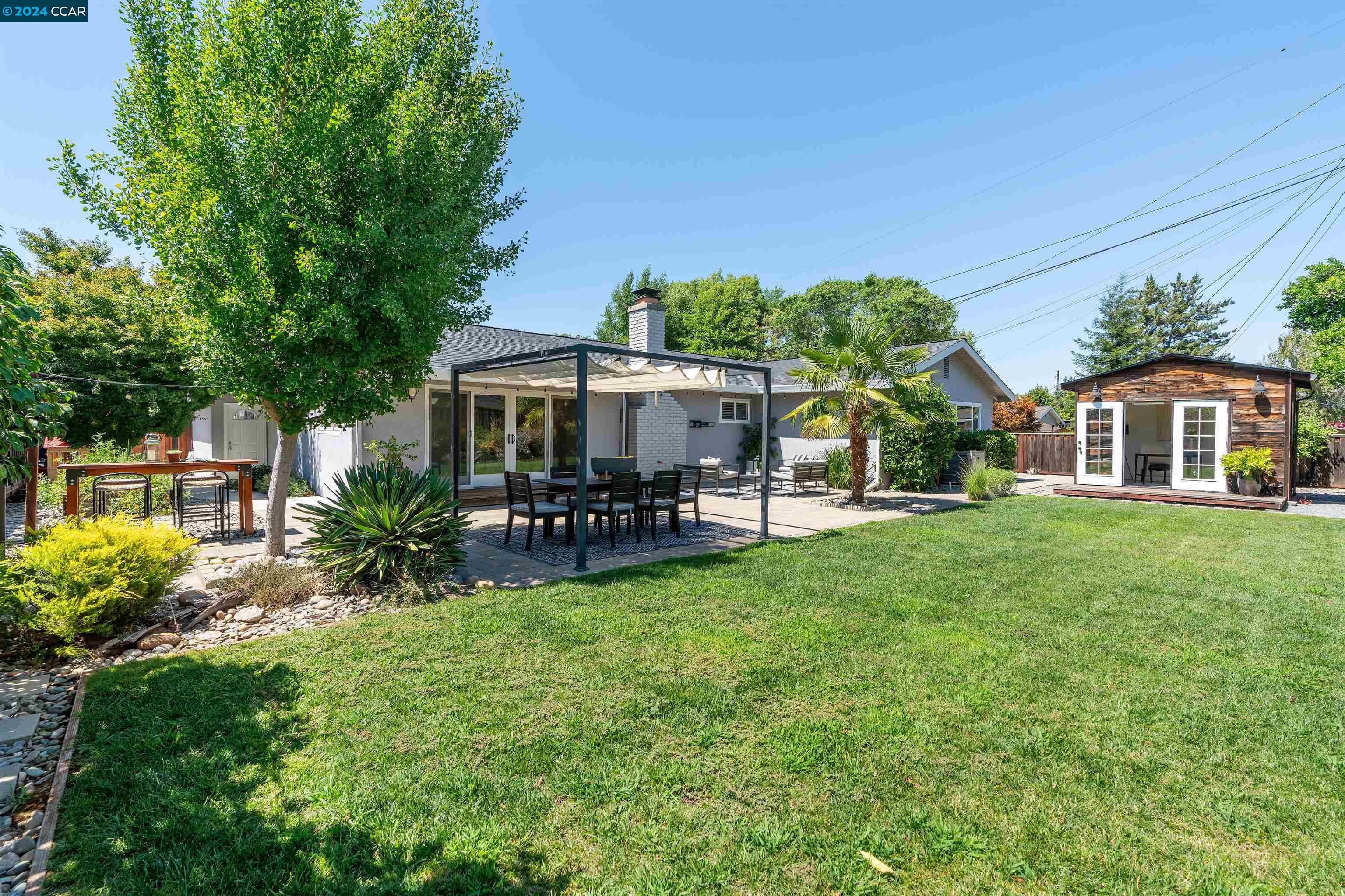 120 Pickering Pl