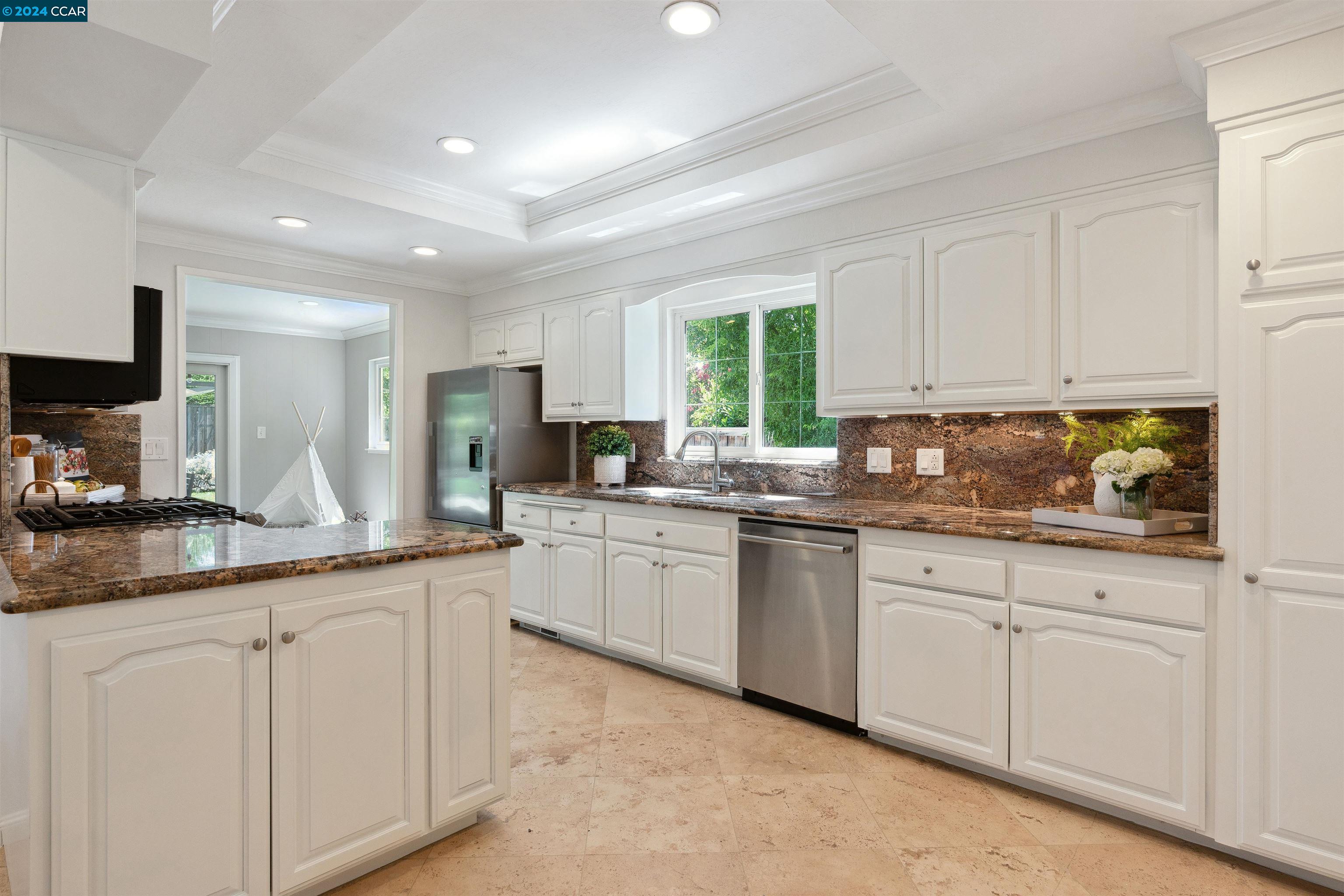 120 Pickering Pl