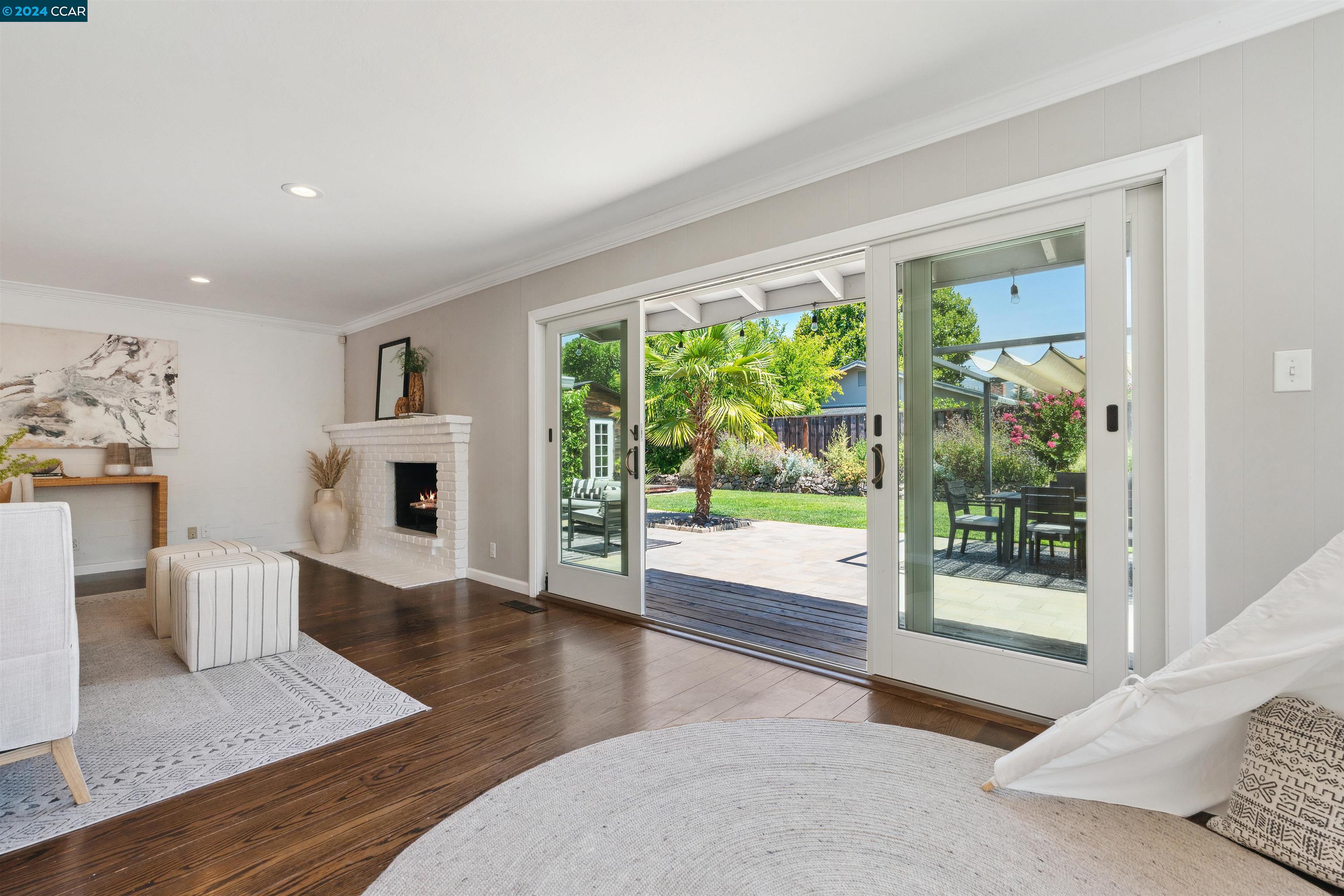 120 Pickering Pl