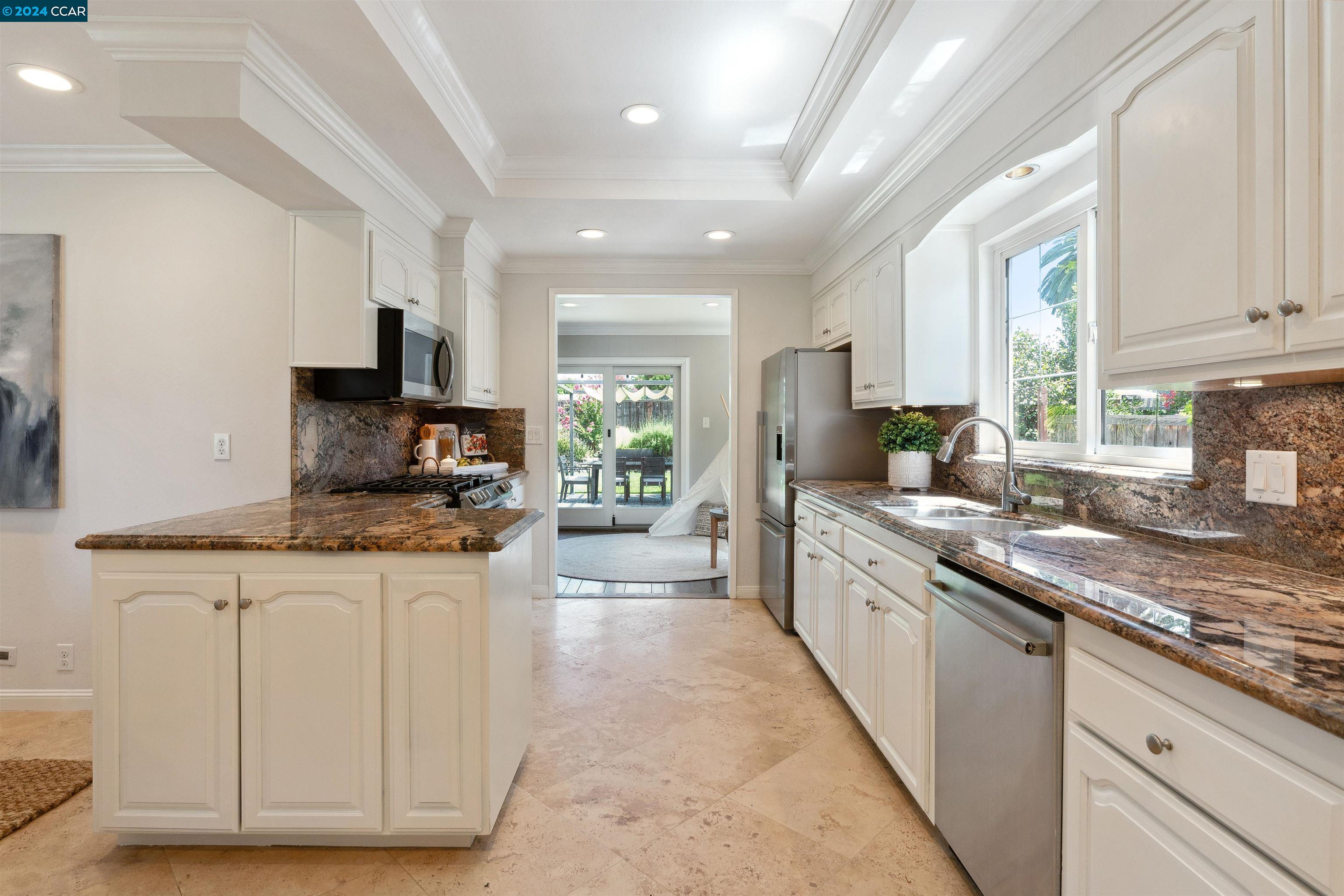 120 Pickering Pl