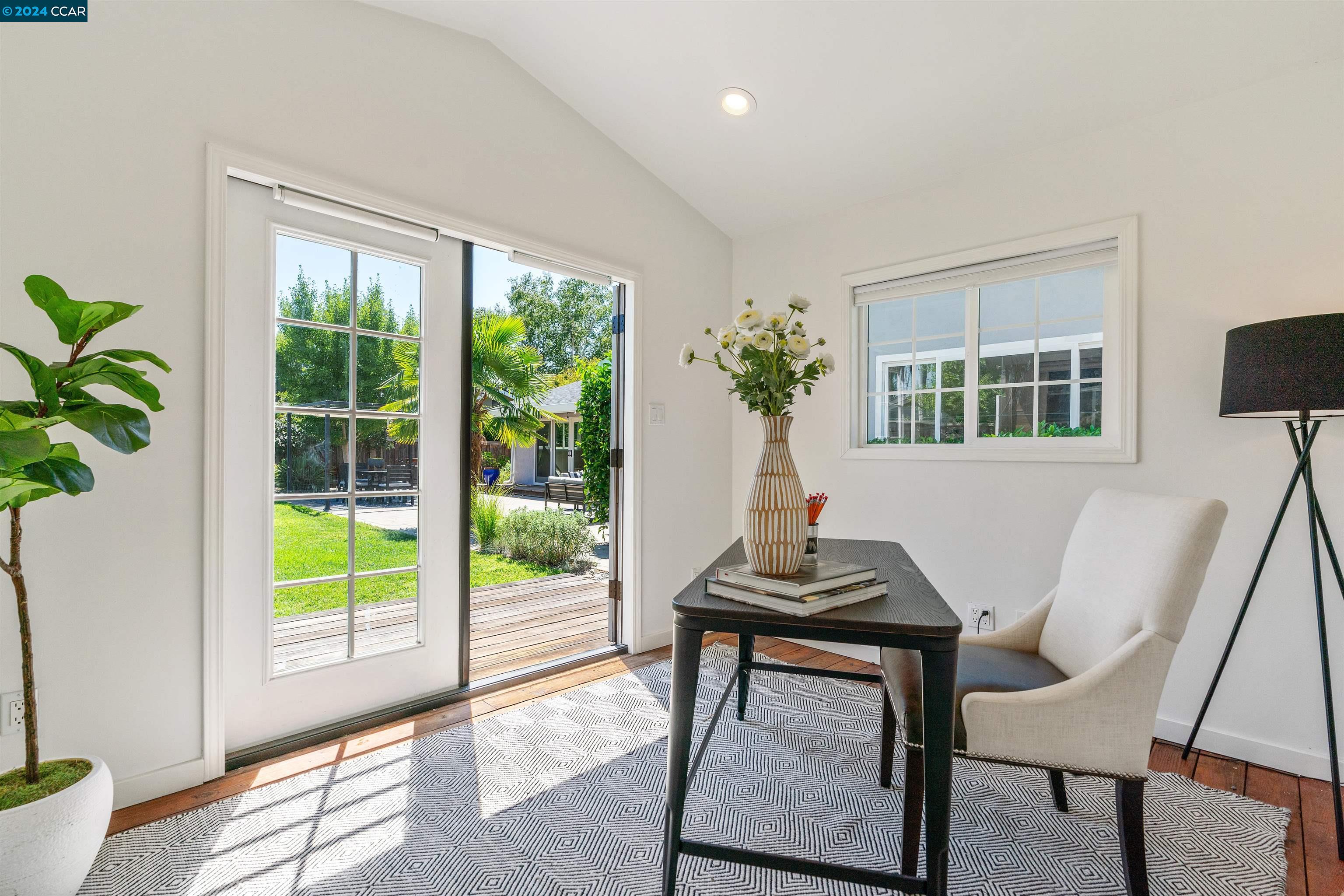 120 Pickering Pl