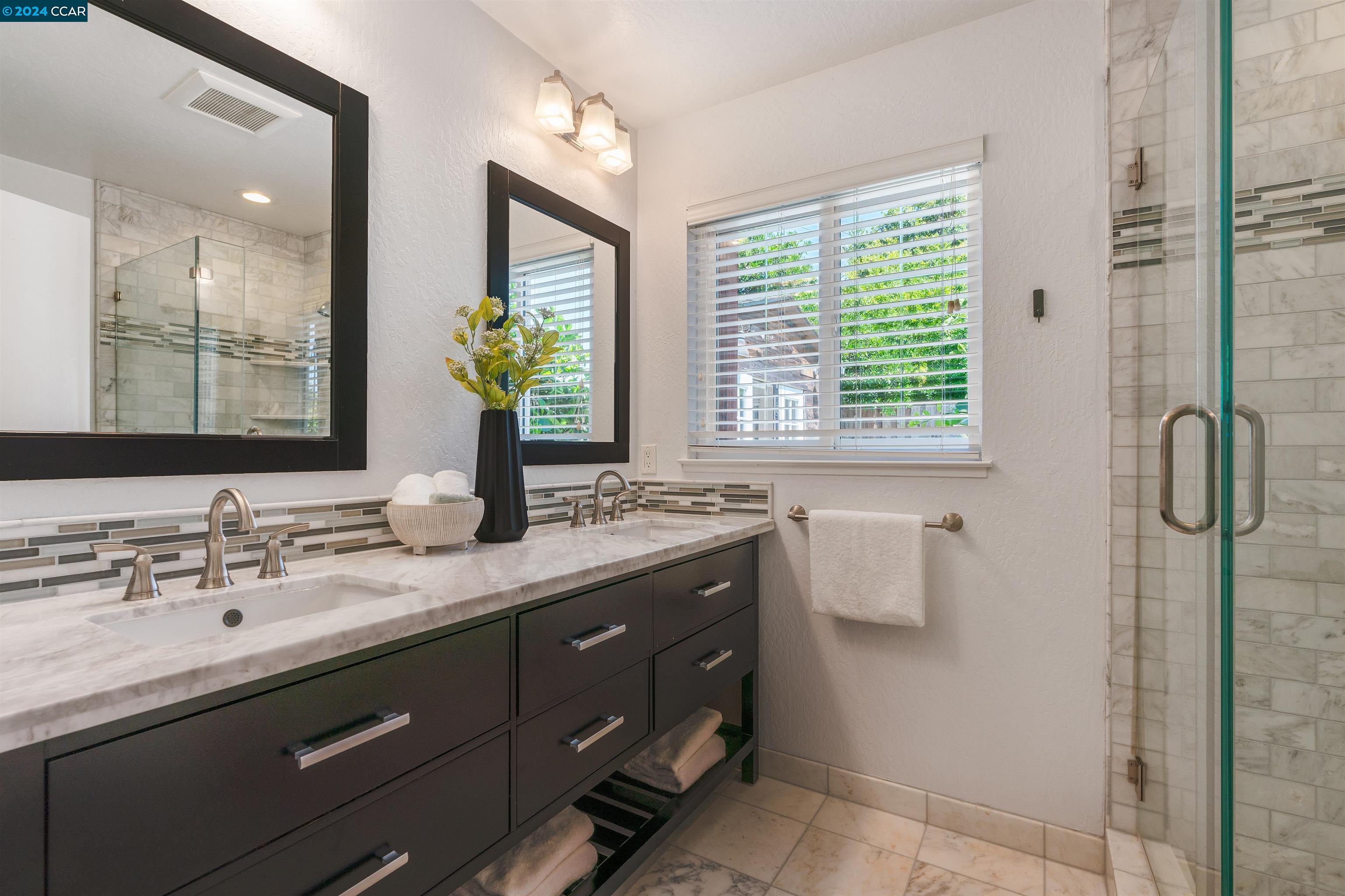 120 Pickering Pl