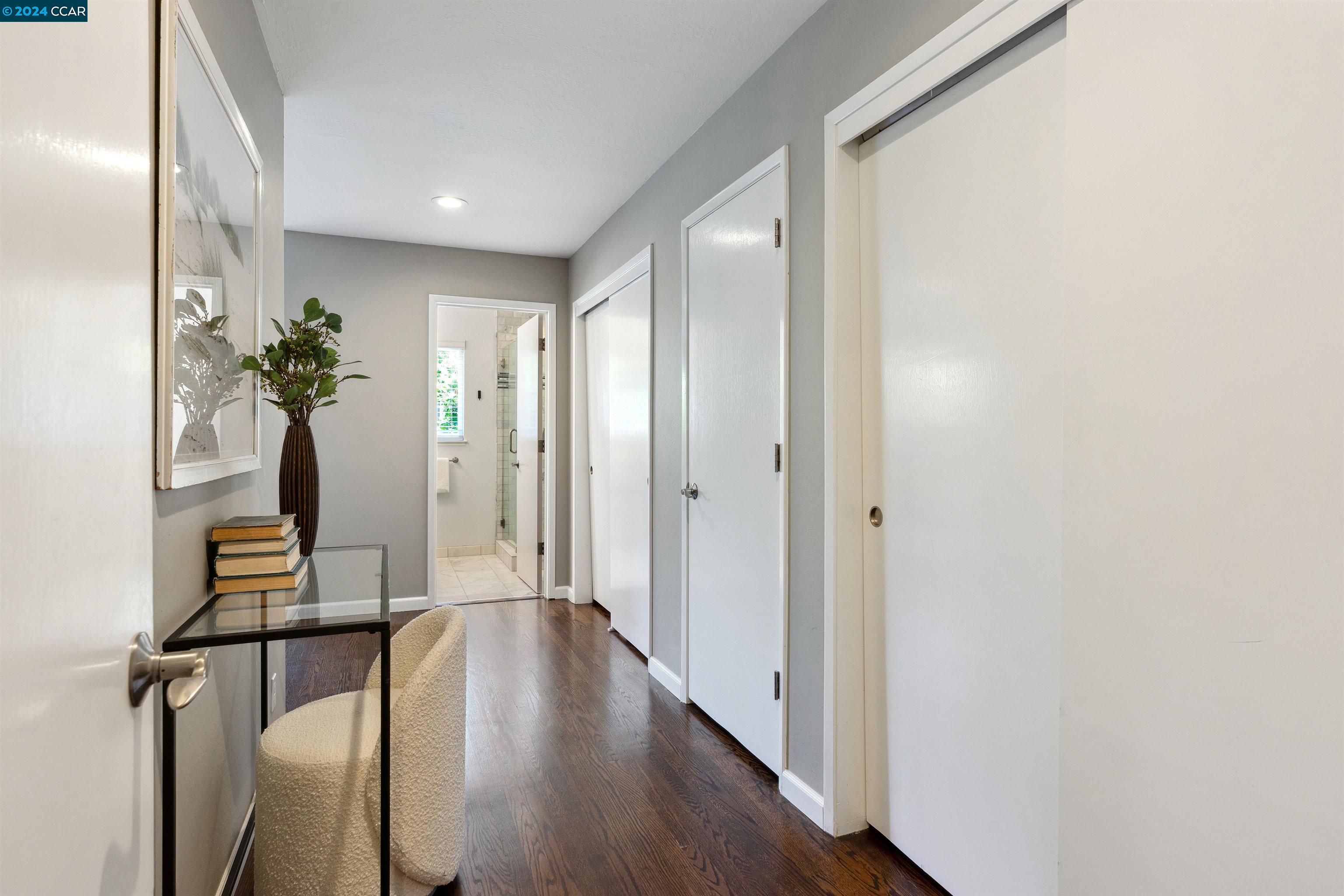 120 Pickering Pl