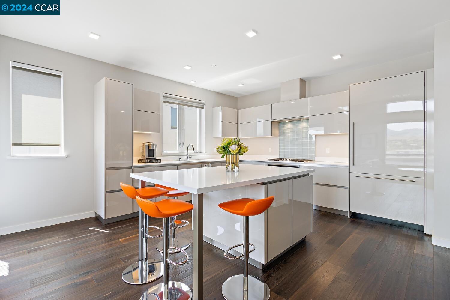 1727 Lacassie Ave # 5D
