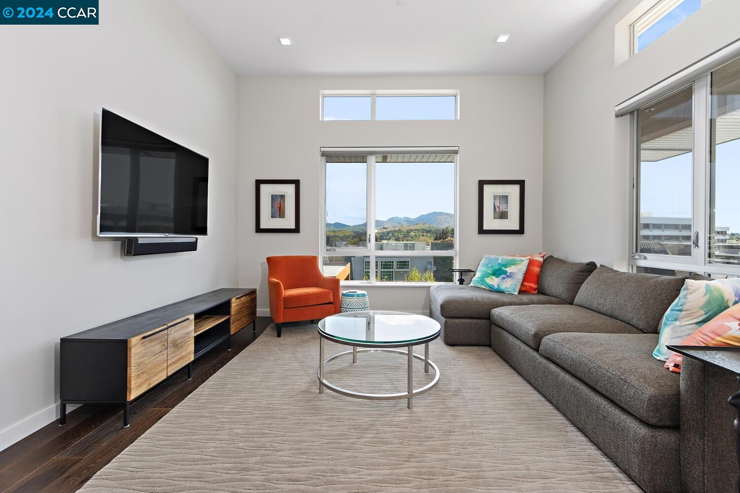 1727 Lacassie Ave # 5D