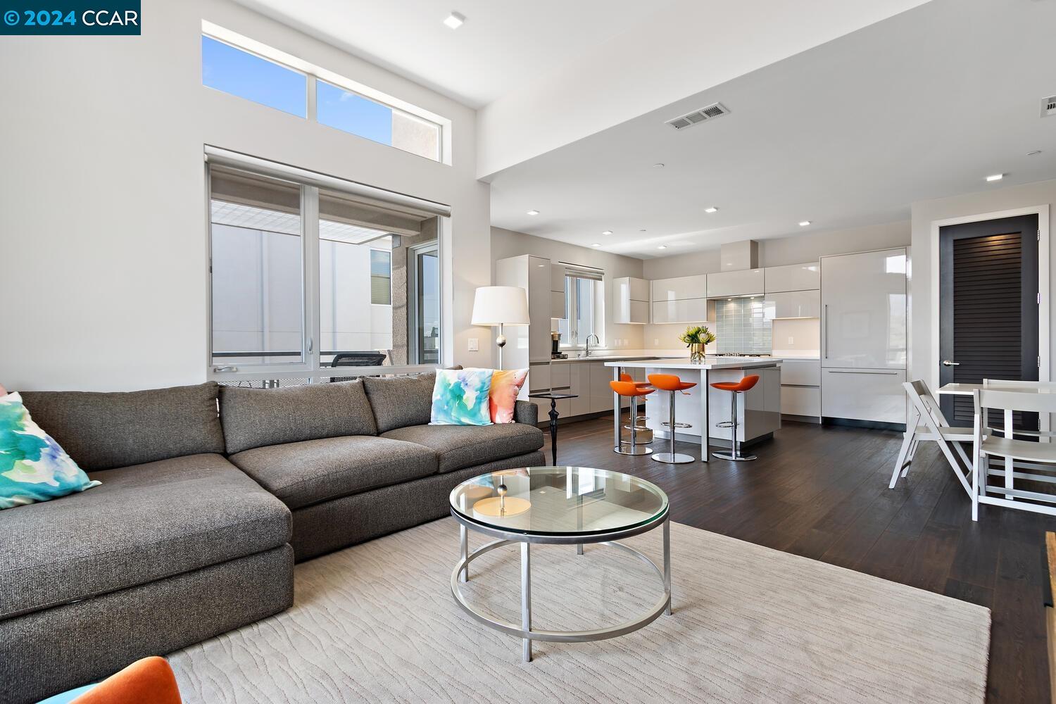 1727 Lacassie Ave # 5D