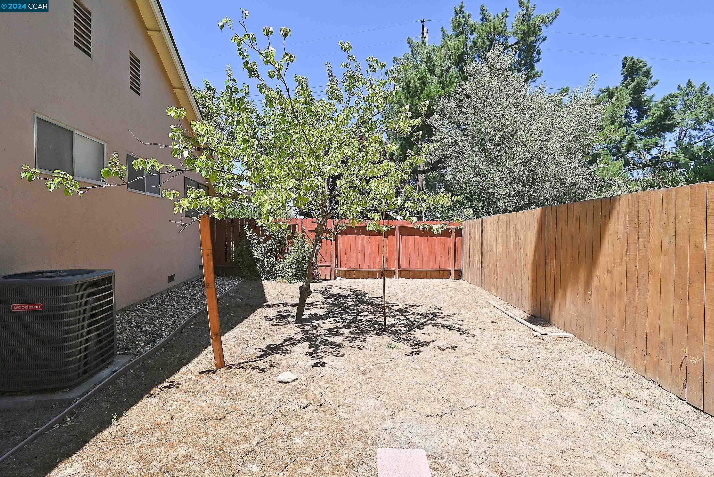 1325 CORONA PL