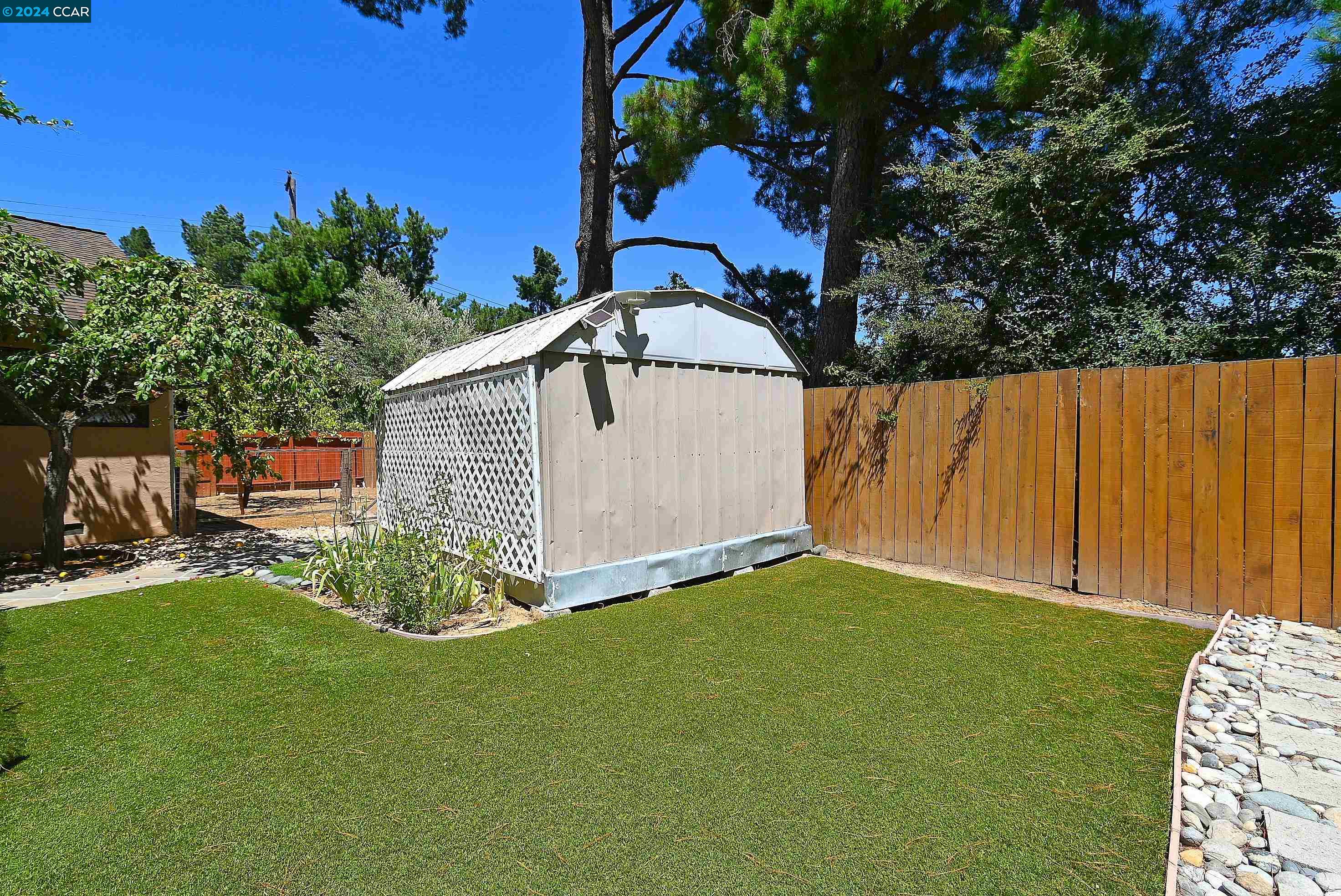 1325 CORONA PL