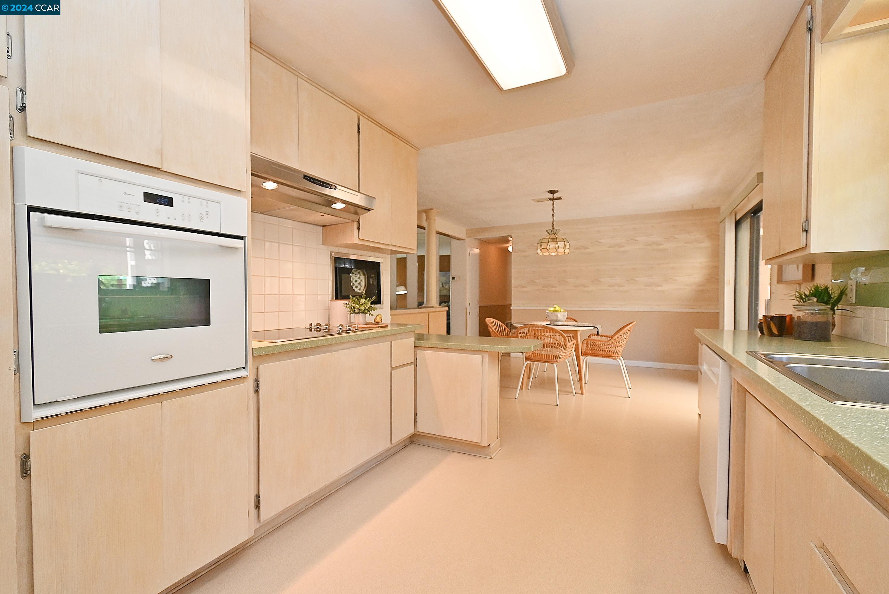 1325 CORONA PL
