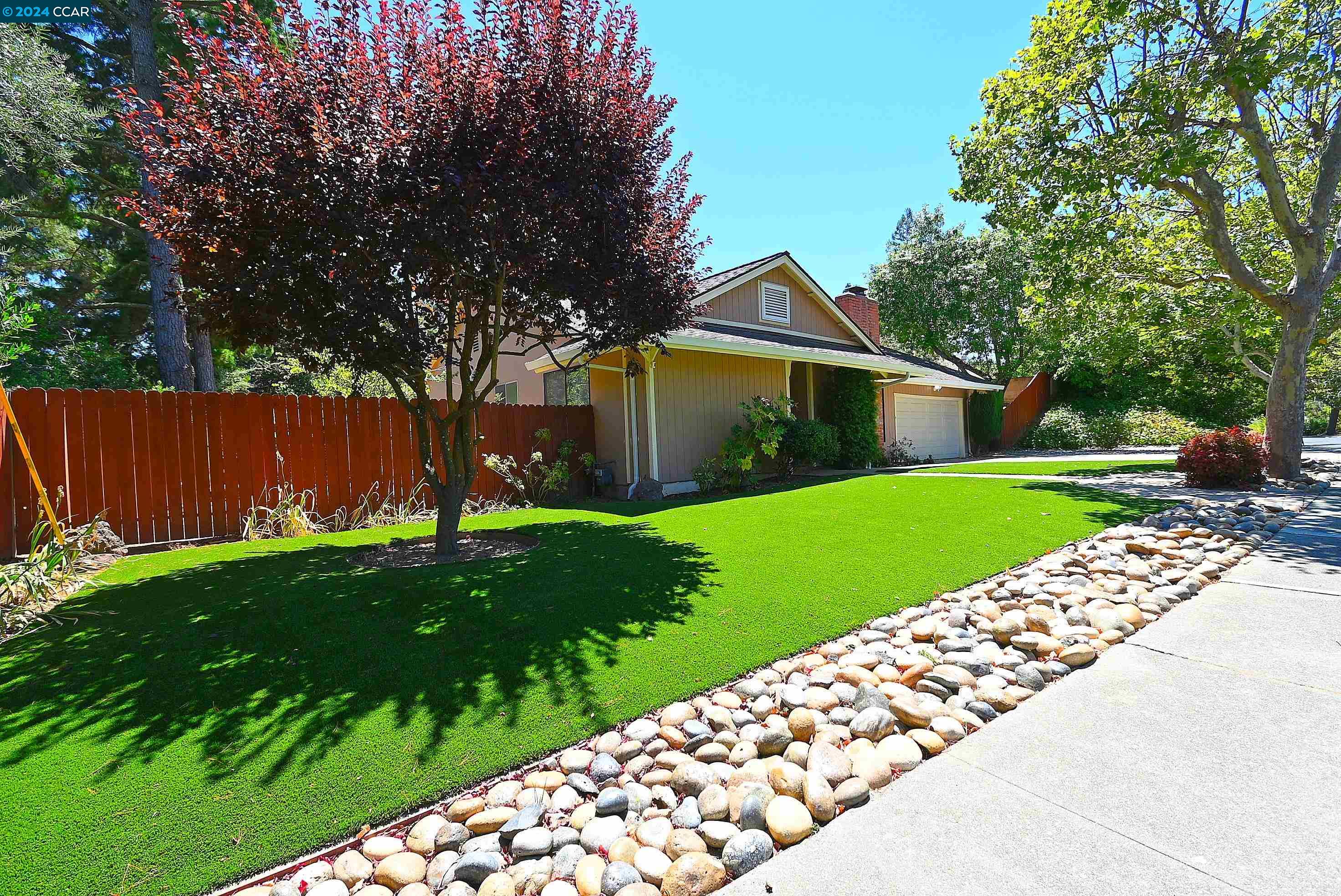 1325 CORONA PL
