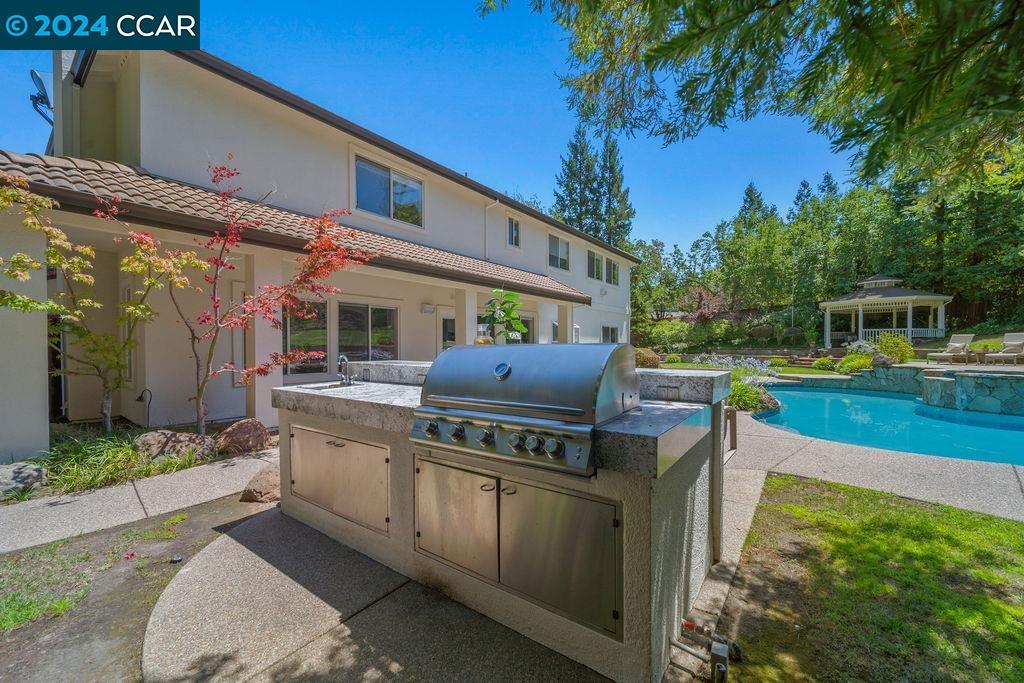 11 Blackwood Court