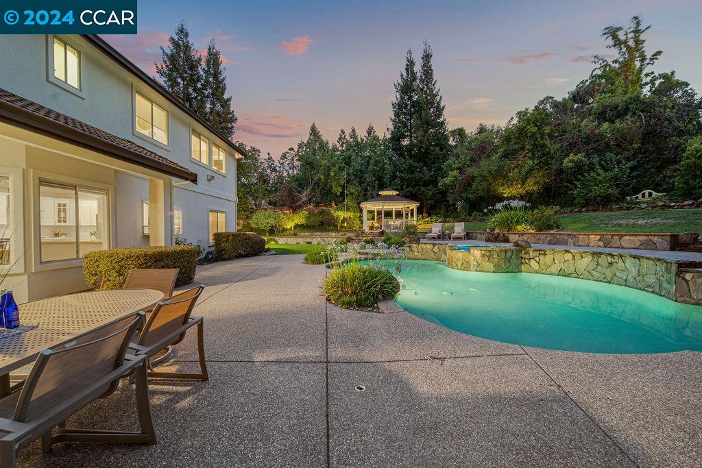 11 Blackwood Court