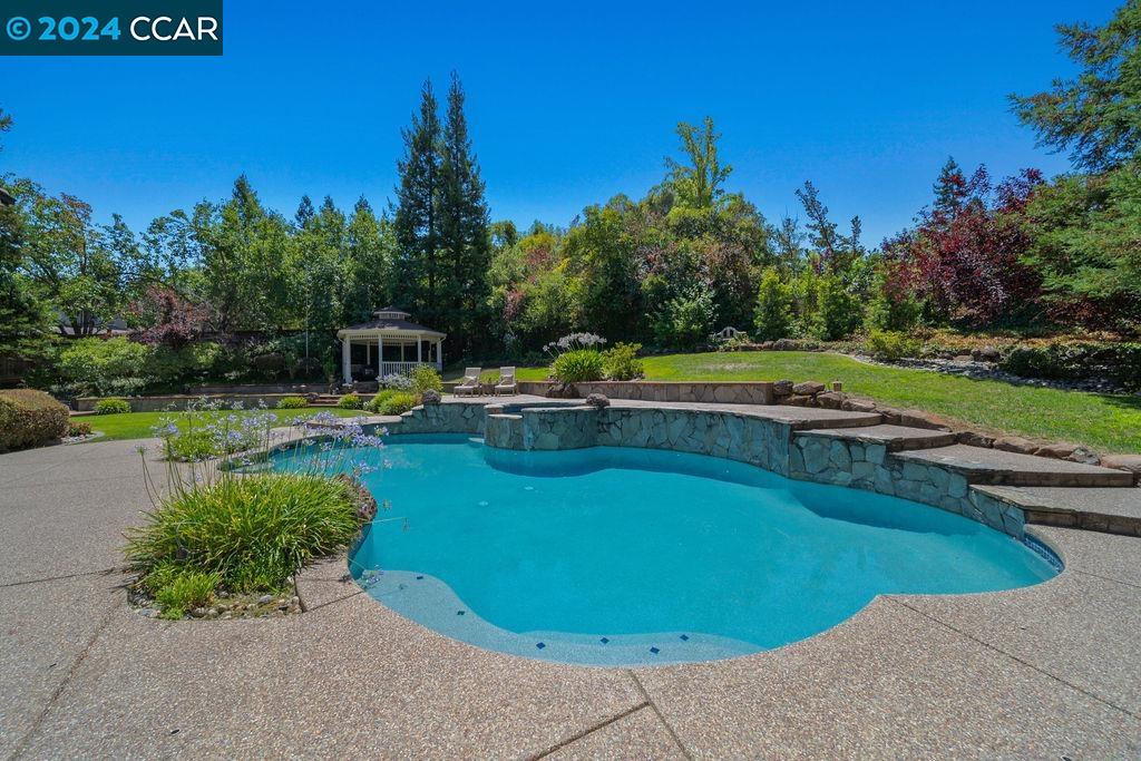11 Blackwood Court