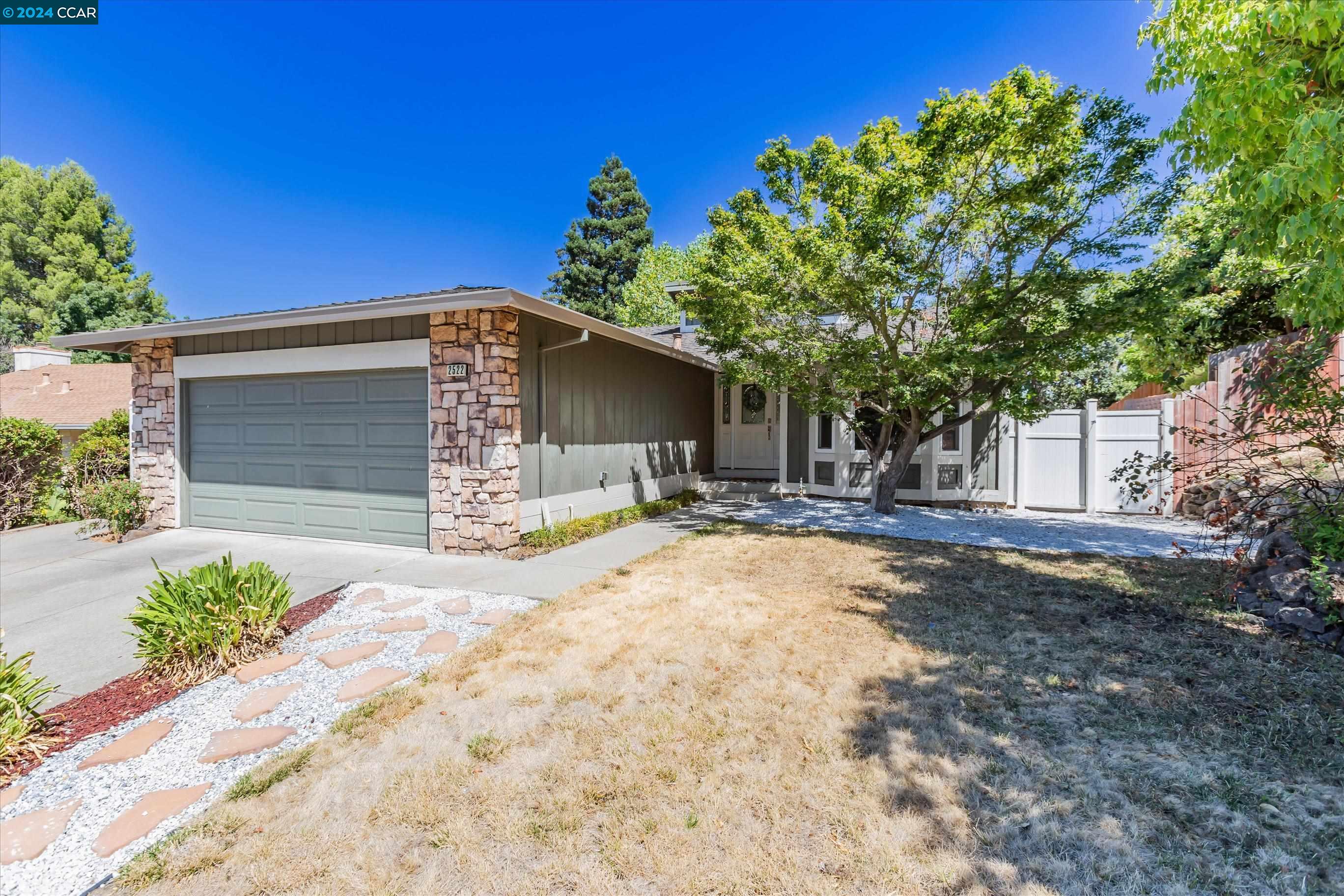 2522 Holly View Drive