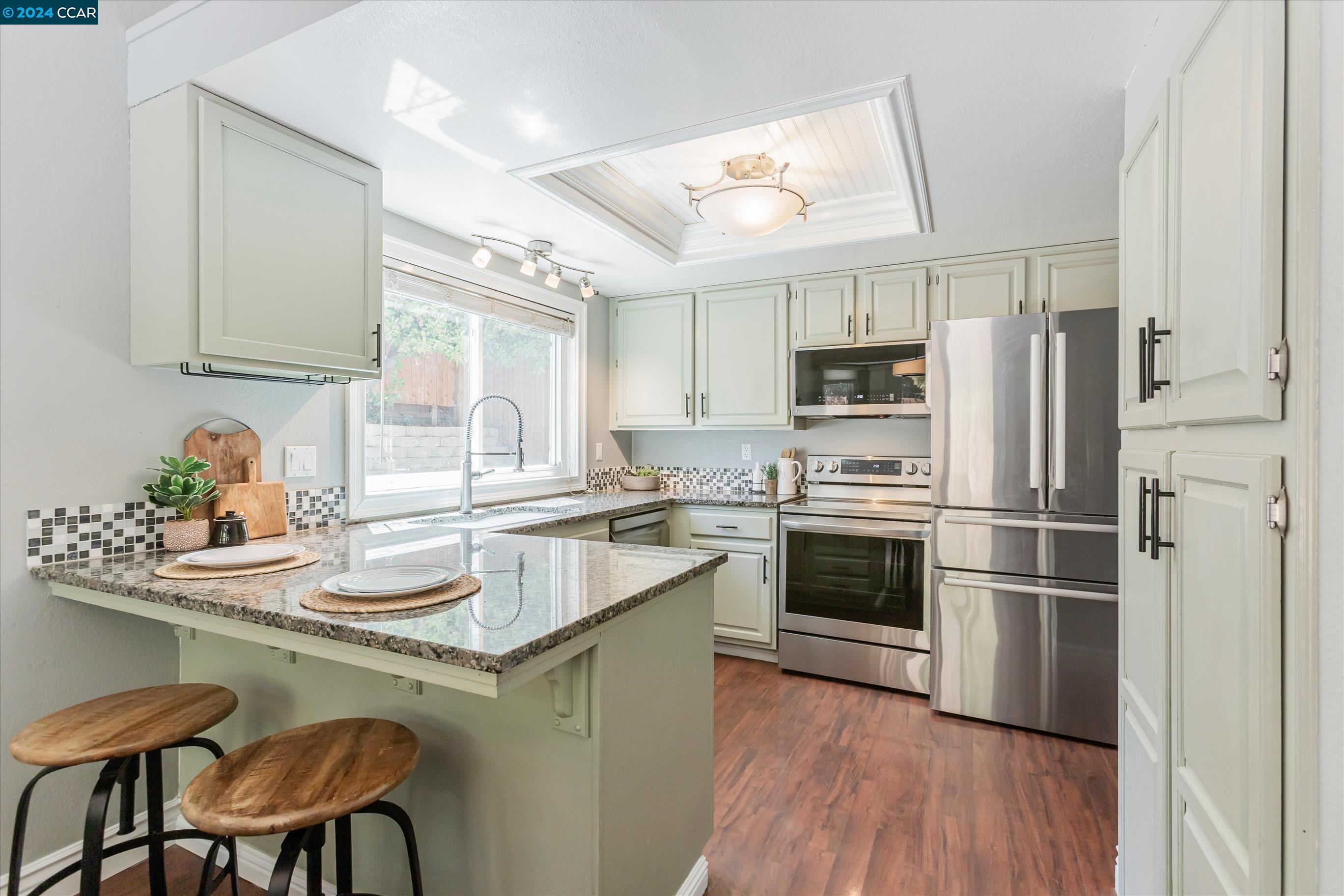 2522 Holly View Drive