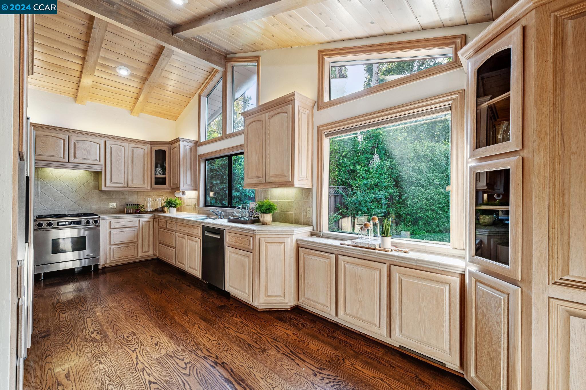 3111 San Gabriel Dr
