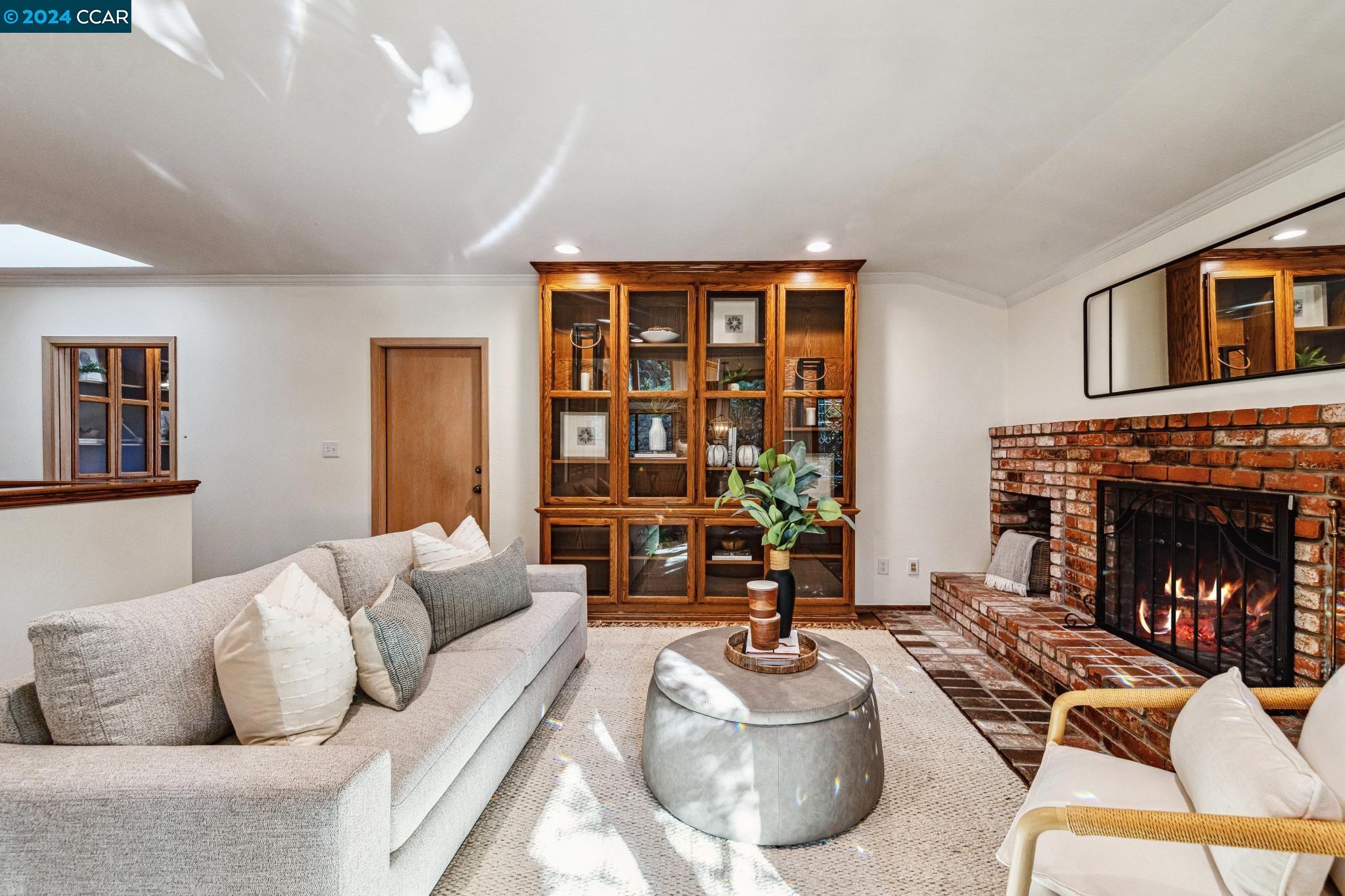 3111 San Gabriel Dr