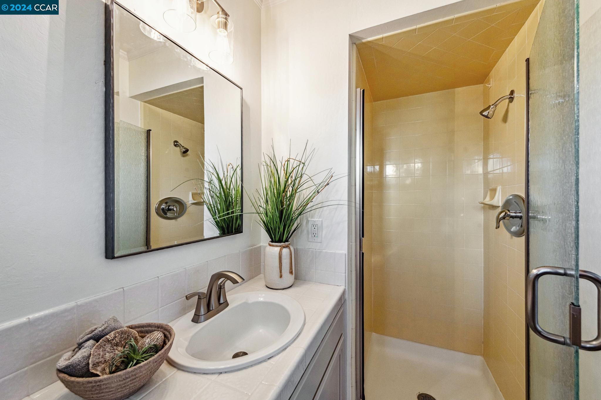 3111 San Gabriel Dr