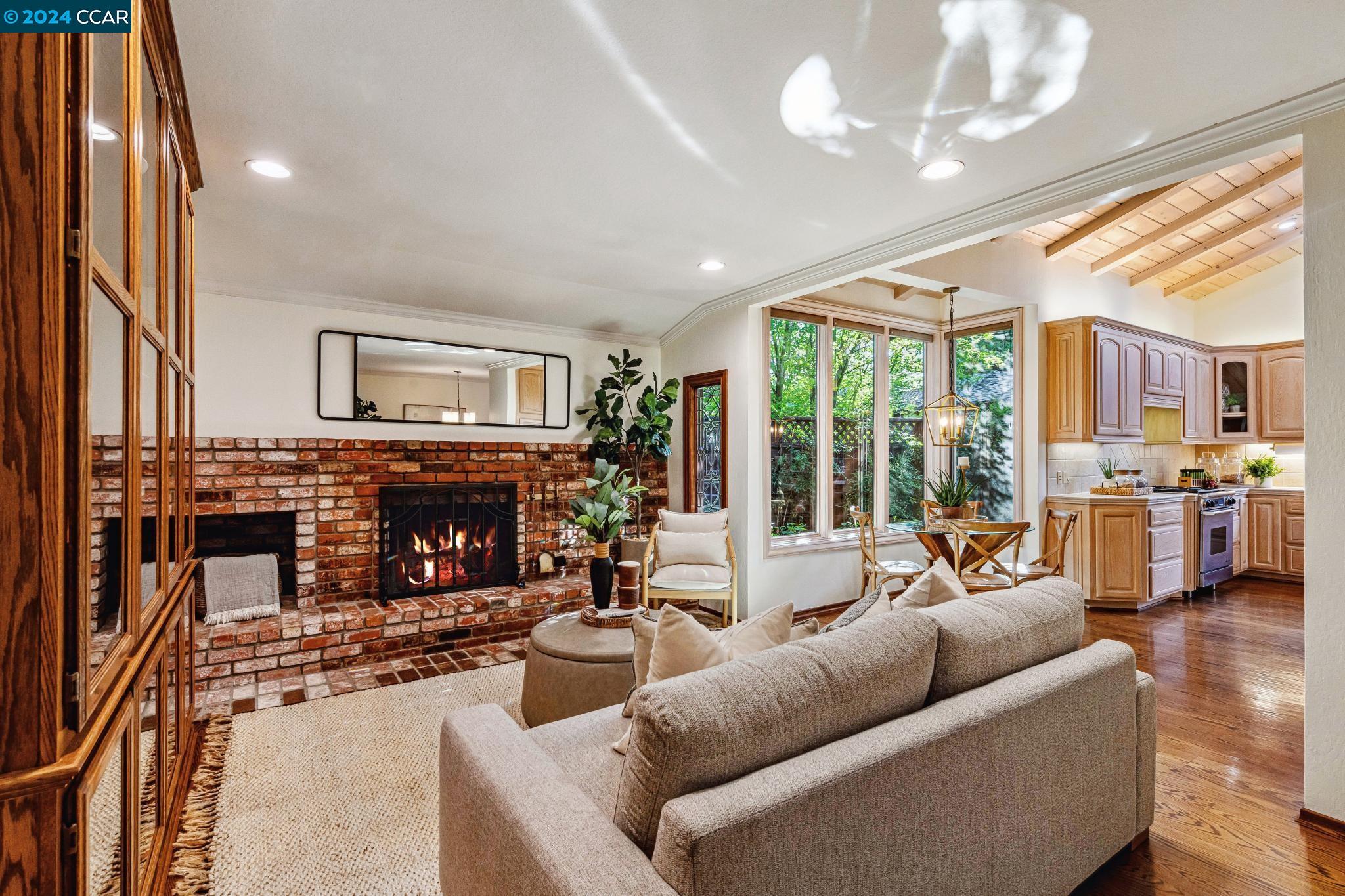 3111 San Gabriel Dr