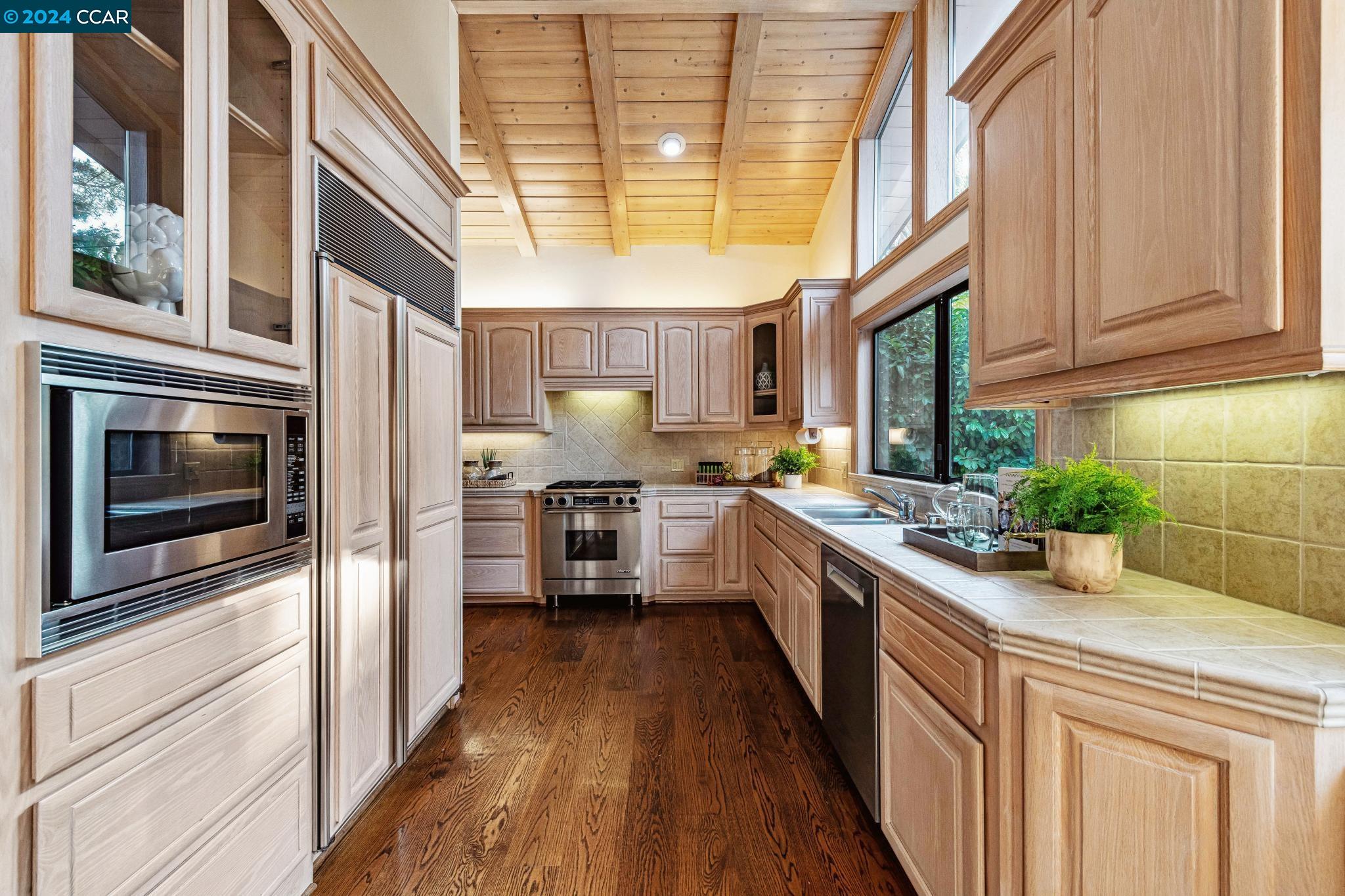 3111 San Gabriel Dr