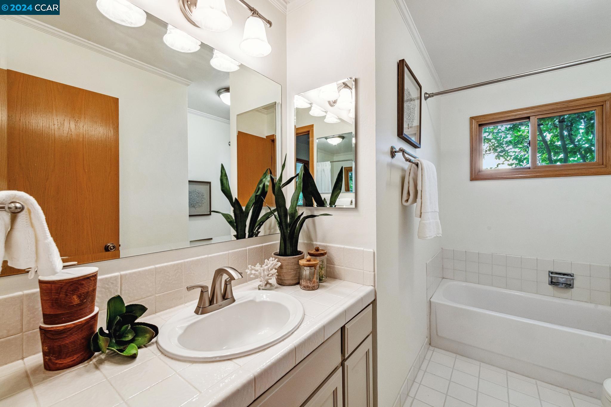 3111 San Gabriel Dr