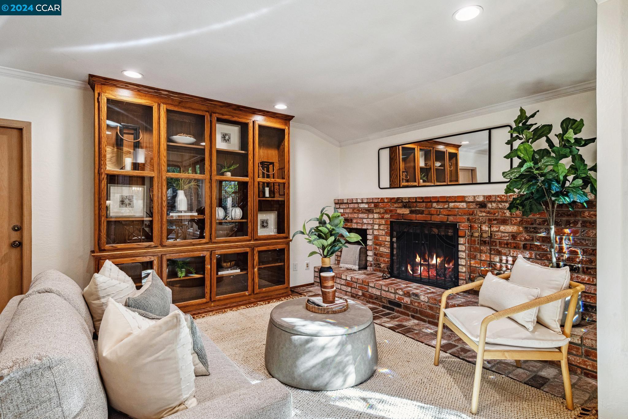 3111 San Gabriel Dr