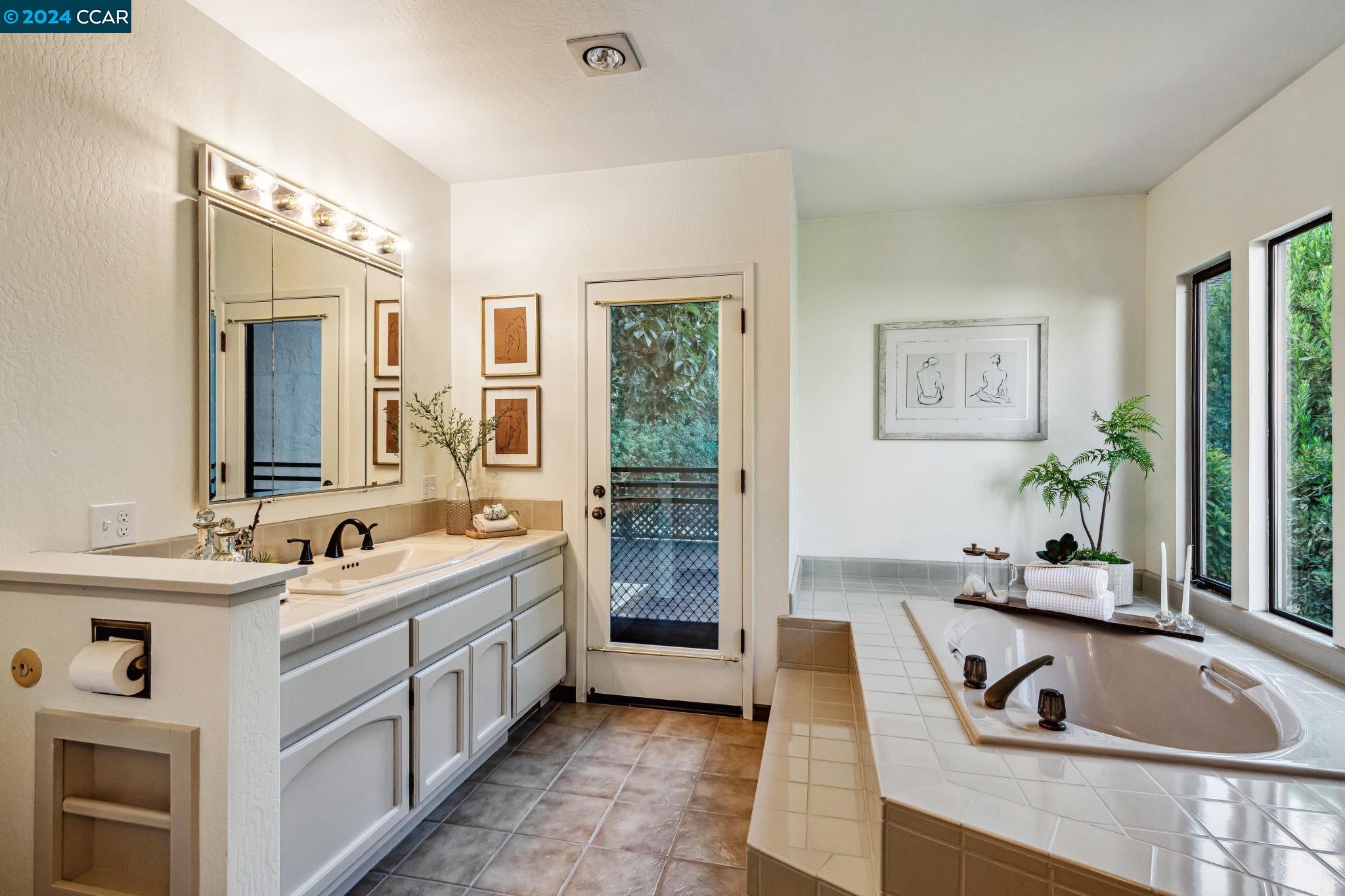 3111 San Gabriel Dr