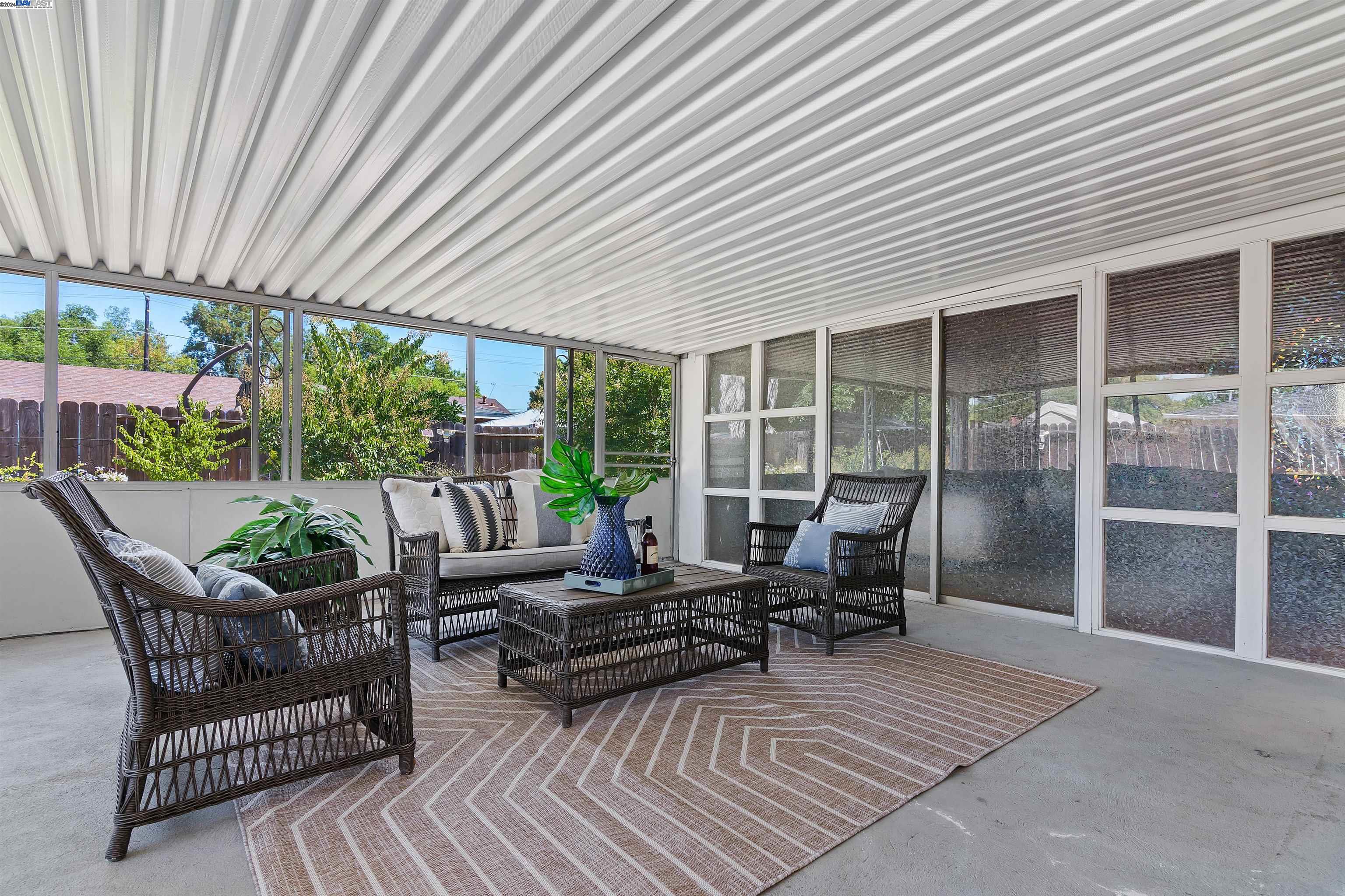48 Mazie Dr