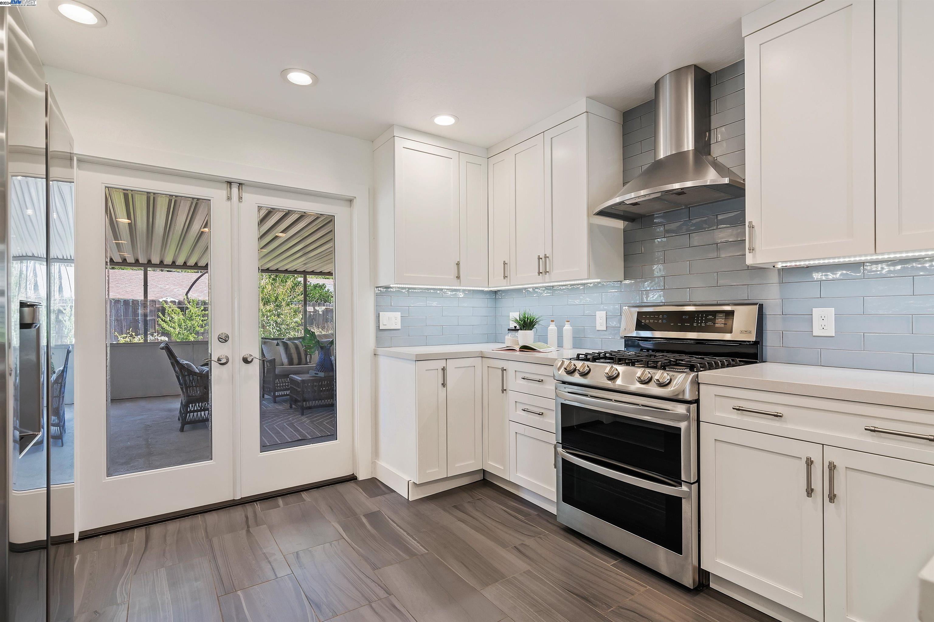 48 Mazie Dr