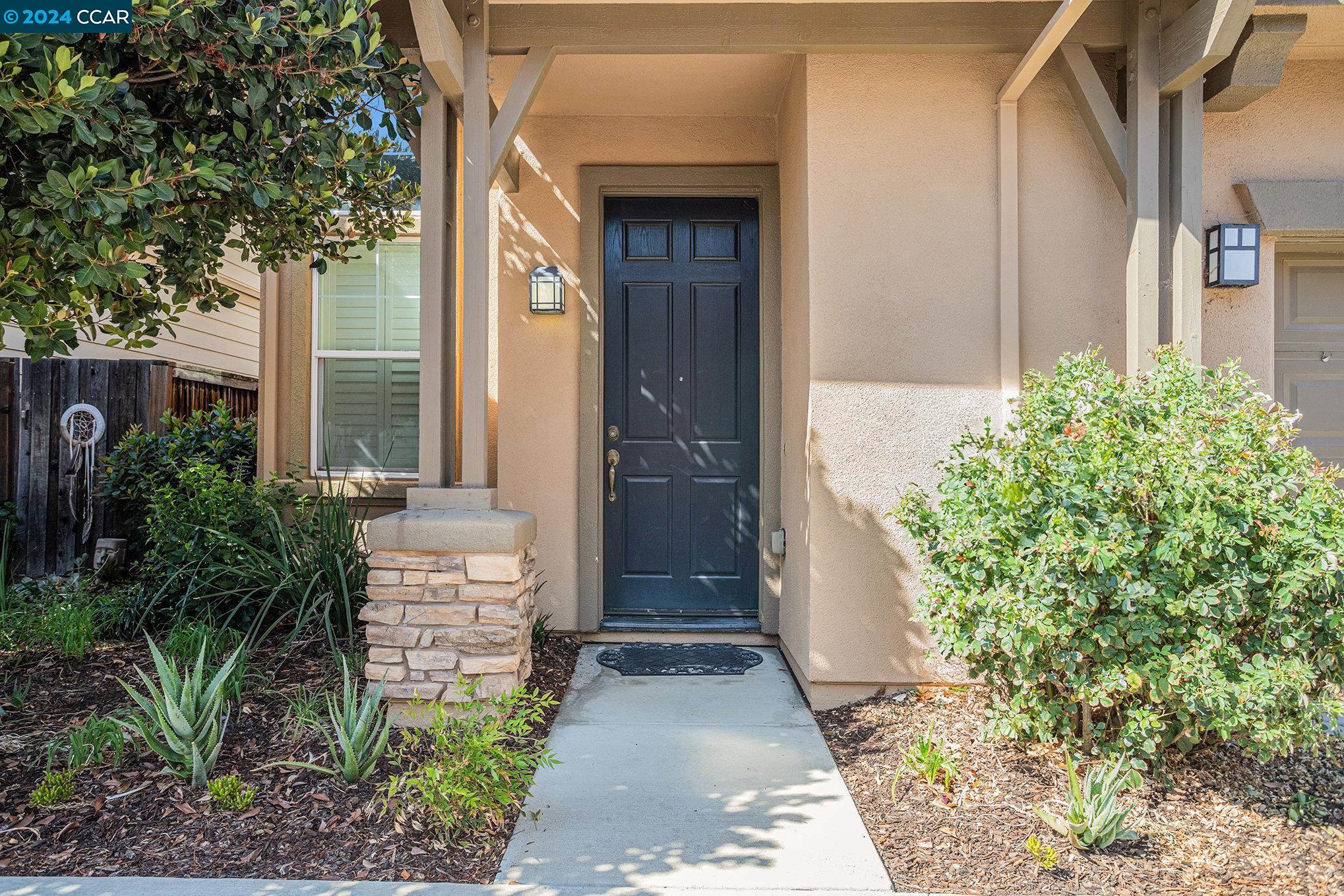 473 Chicory Ct